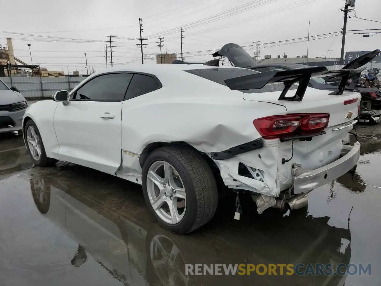 2 fotografías del automóvil dañado 1G1FB1RX5M0115797 CHEVROLET CAMARO 2021