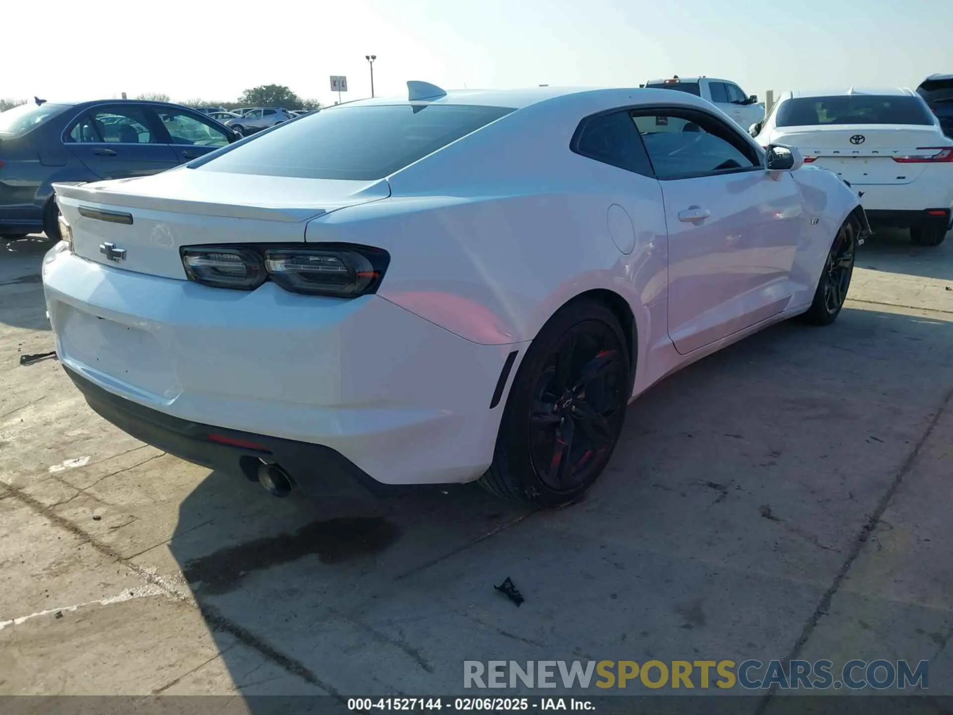 4 fotografías del automóvil dañado 1G1FB1RX8M0130021 CHEVROLET CAMARO 2021