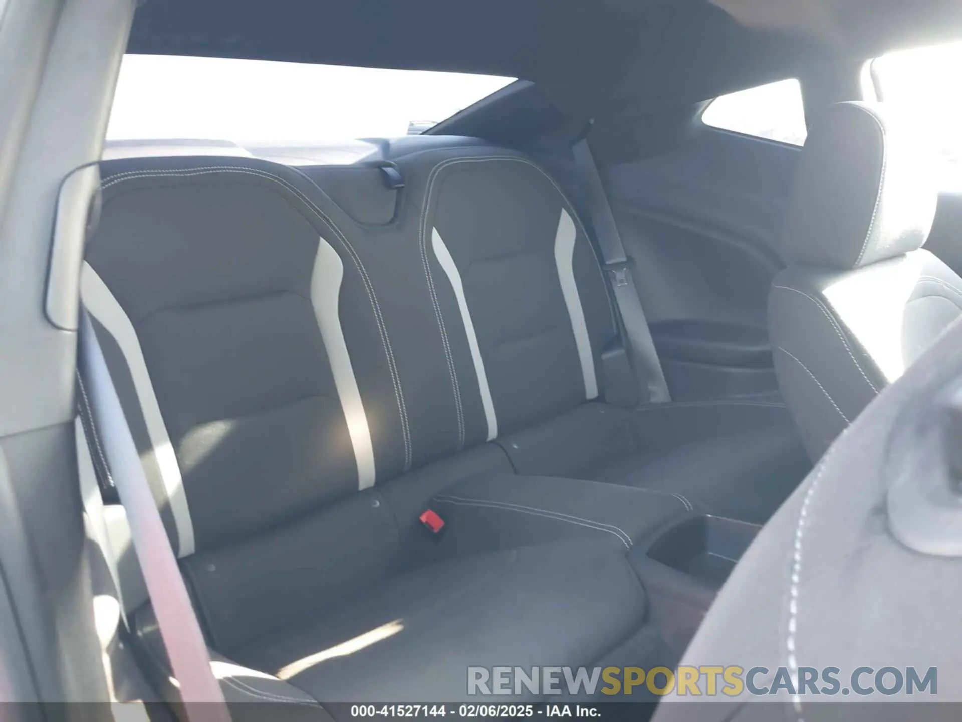 8 fotografías del automóvil dañado 1G1FB1RX8M0130021 CHEVROLET CAMARO 2021