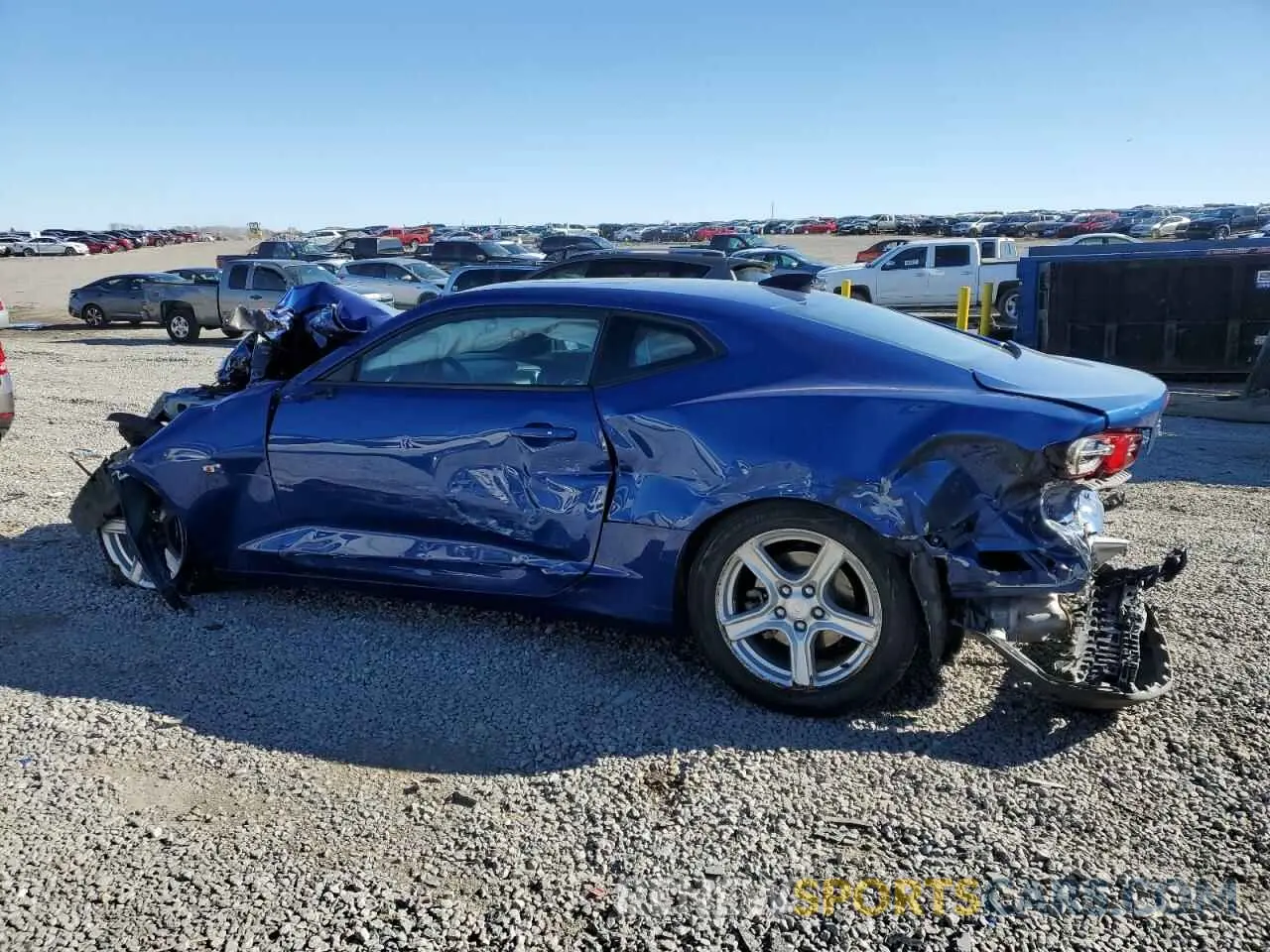 2 fotografías del automóvil dañado 1G1FB1RXXM0108036 CHEVROLET CAMARO 2021