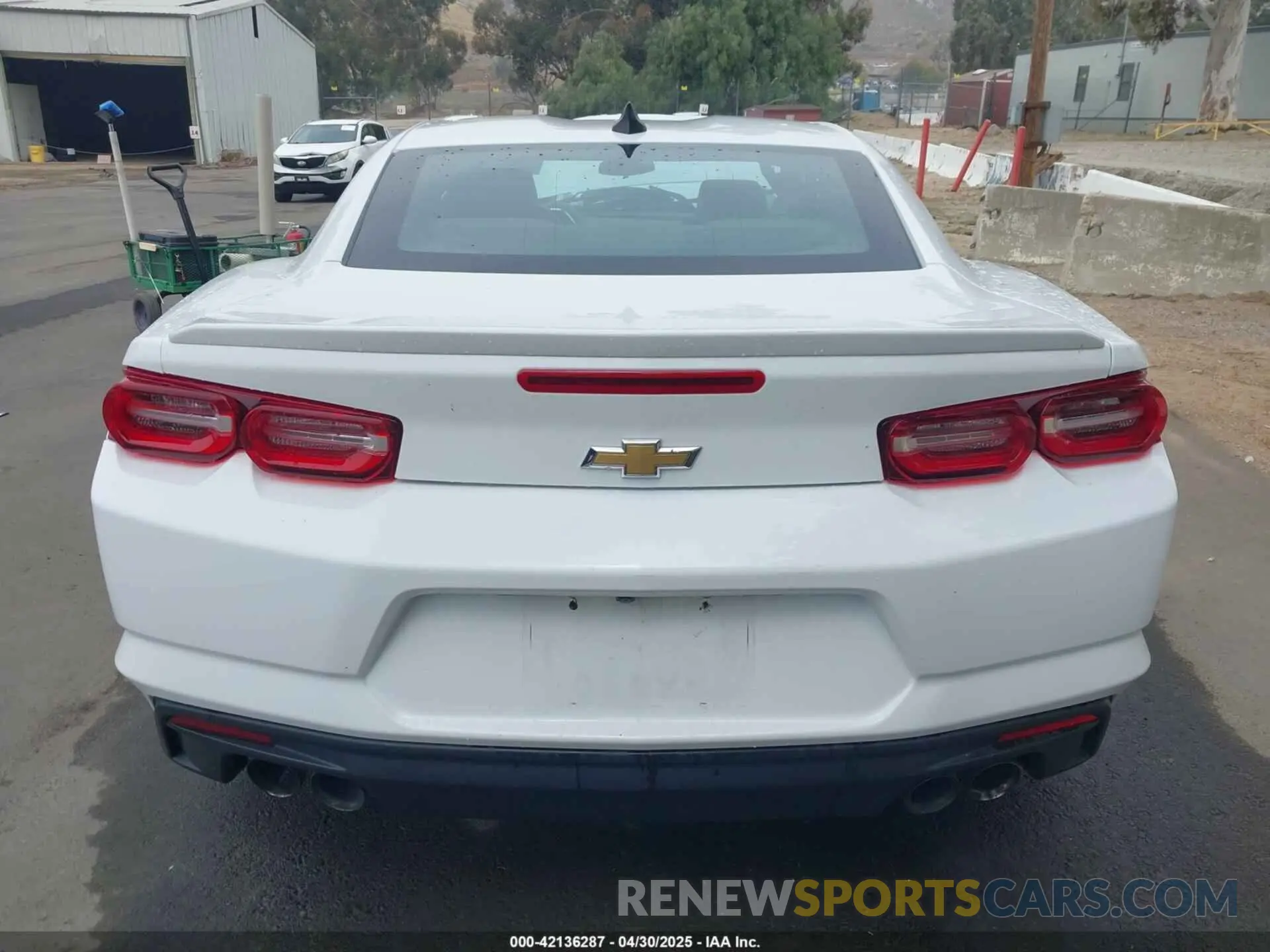 16 fotografías del automóvil dañado 1G1FD1RS9M0136909 CHEVROLET CAMARO 2021