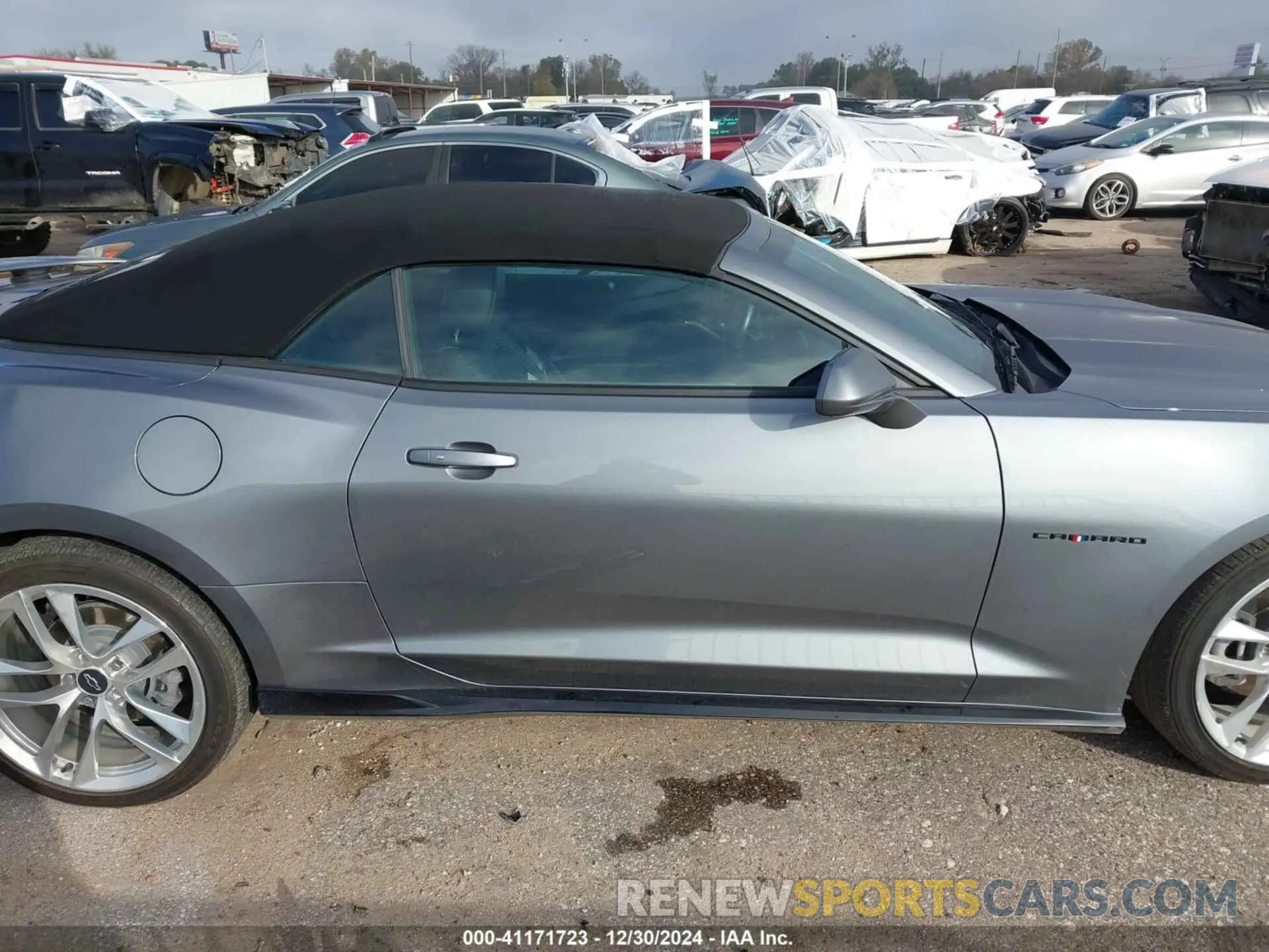 14 fotografías del automóvil dañado 1G1FD3DS0M0141533 CHEVROLET CAMARO 2021