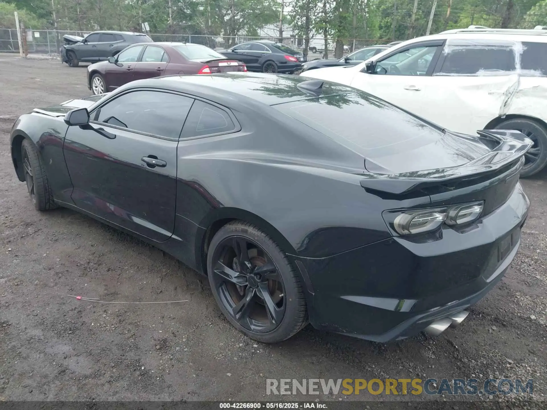 3 fotografías del automóvil dañado 1G1FE1R72M0100214 CHEVROLET CAMARO 2021