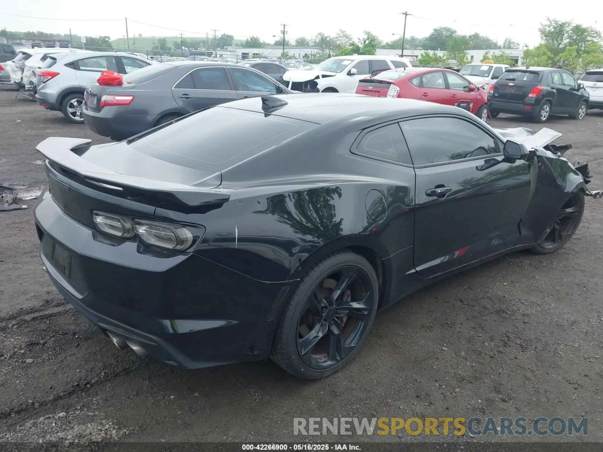 4 fotografías del automóvil dañado 1G1FE1R72M0100214 CHEVROLET CAMARO 2021