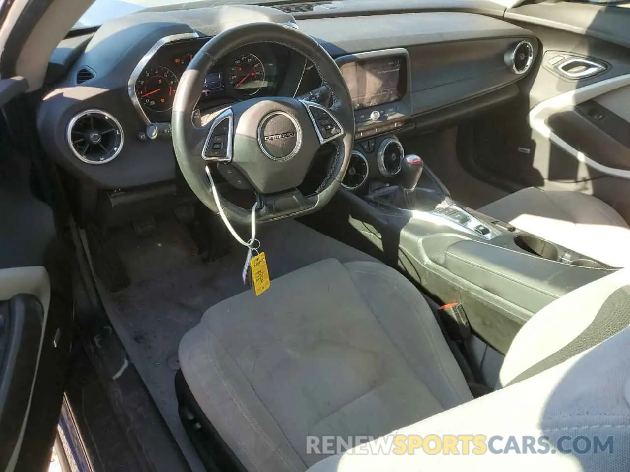 8 fotografías del automóvil dañado 1G1FE1R75M0137452 CHEVROLET CAMARO 2021