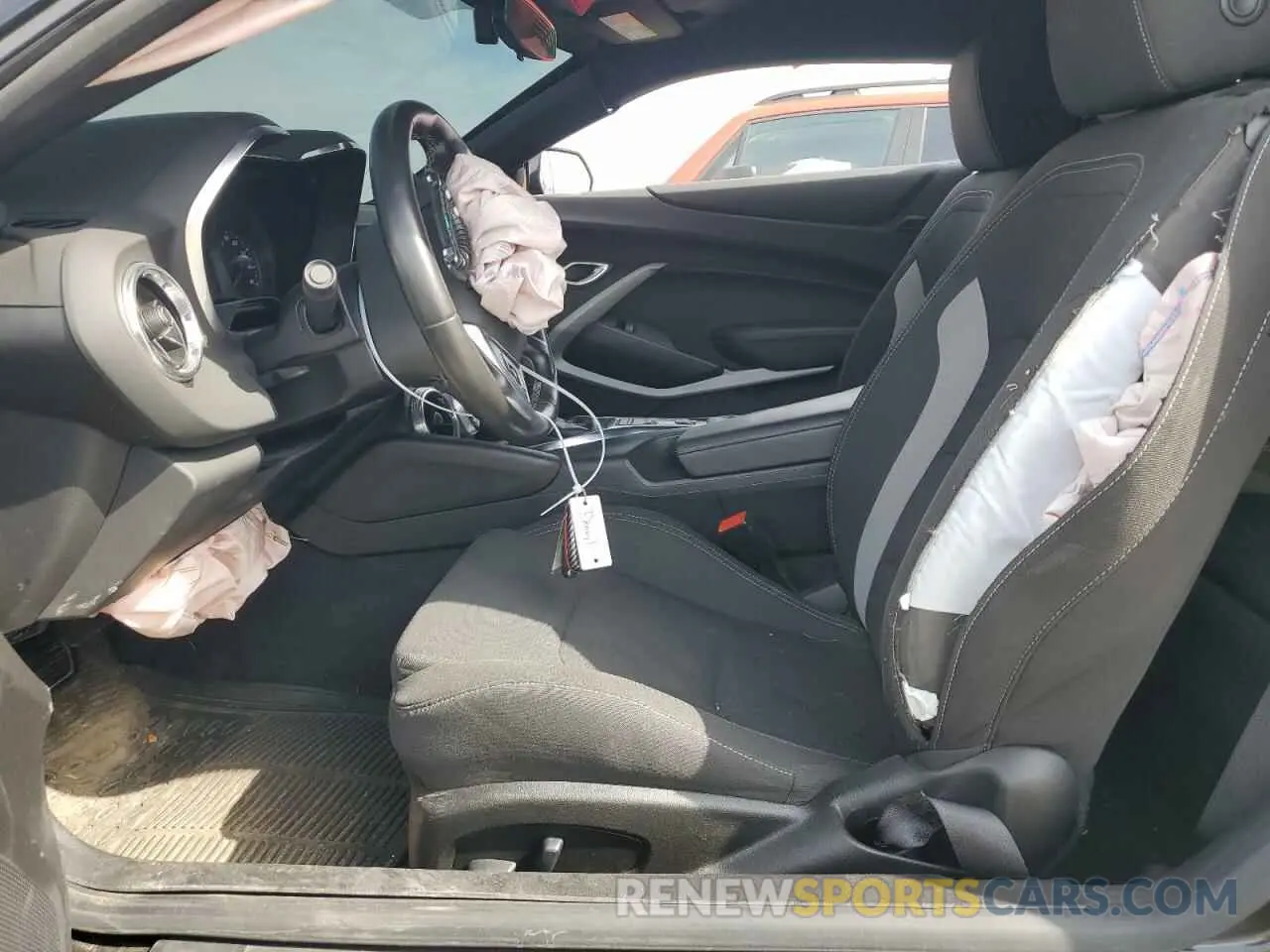 7 fotografías del automóvil dañado 1G1FF1R78M0105057 CHEVROLET CAMARO 2021