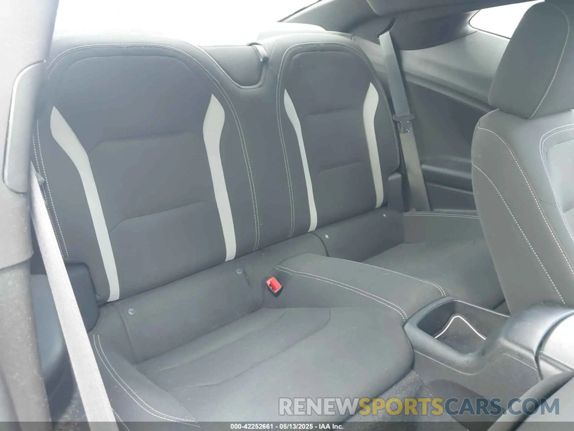 8 fotografías del automóvil dañado 1G1FB1RX3N0101236 CHEVROLET CAMARO 2022