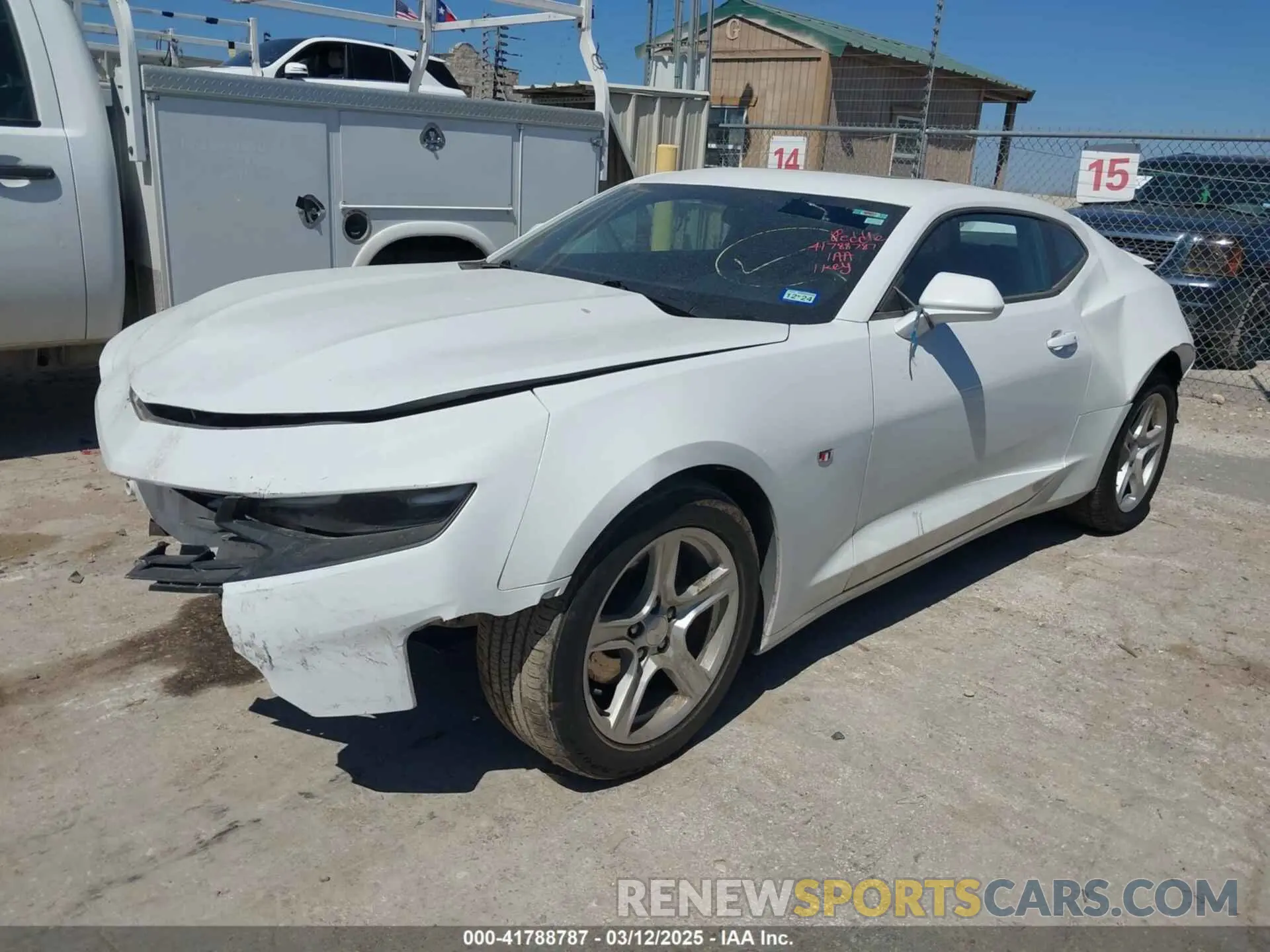 2 fotografías del automóvil dañado 1G1FB1RX4N0109913 CHEVROLET CAMARO 2022