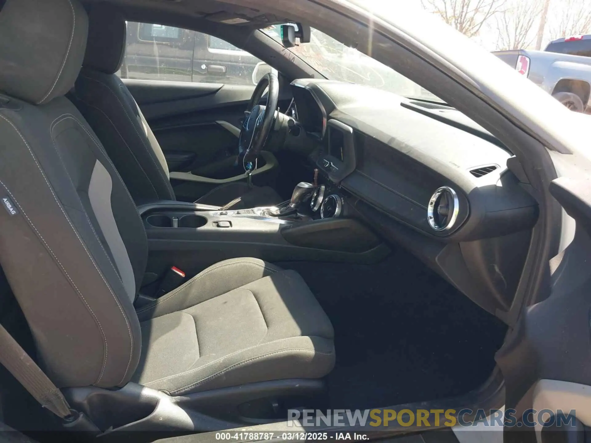 5 fotografías del automóvil dañado 1G1FB1RX4N0109913 CHEVROLET CAMARO 2022
