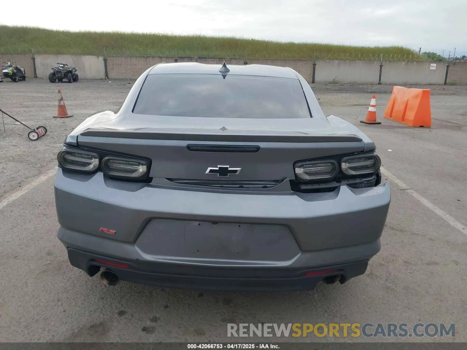 16 fotografías del automóvil dañado 1G1FB1RX6N0123456 CHEVROLET CAMARO 2022