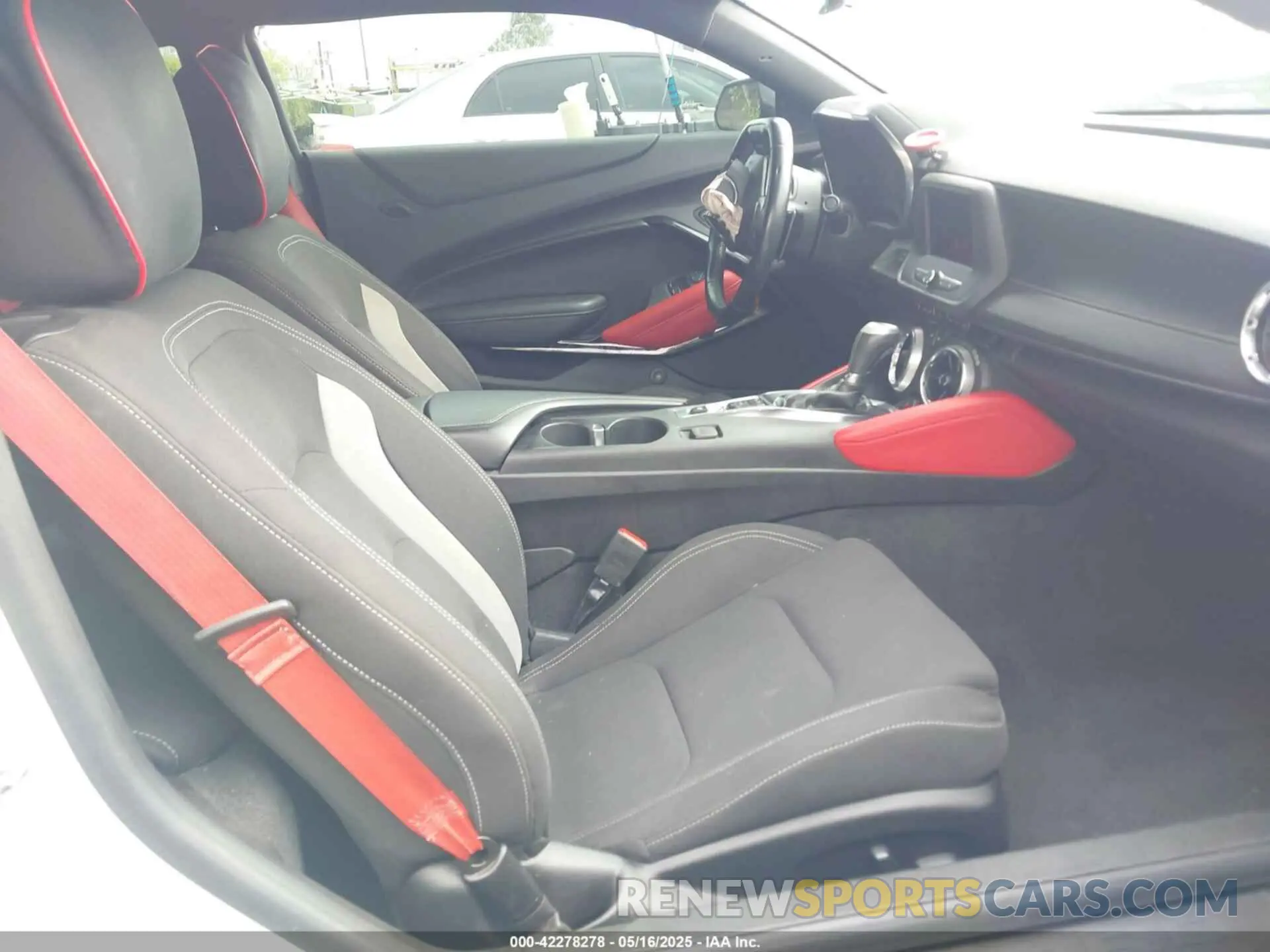 5 fotografías del automóvil dañado 1G1FF1R75N0132802 CHEVROLET CAMARO 2022