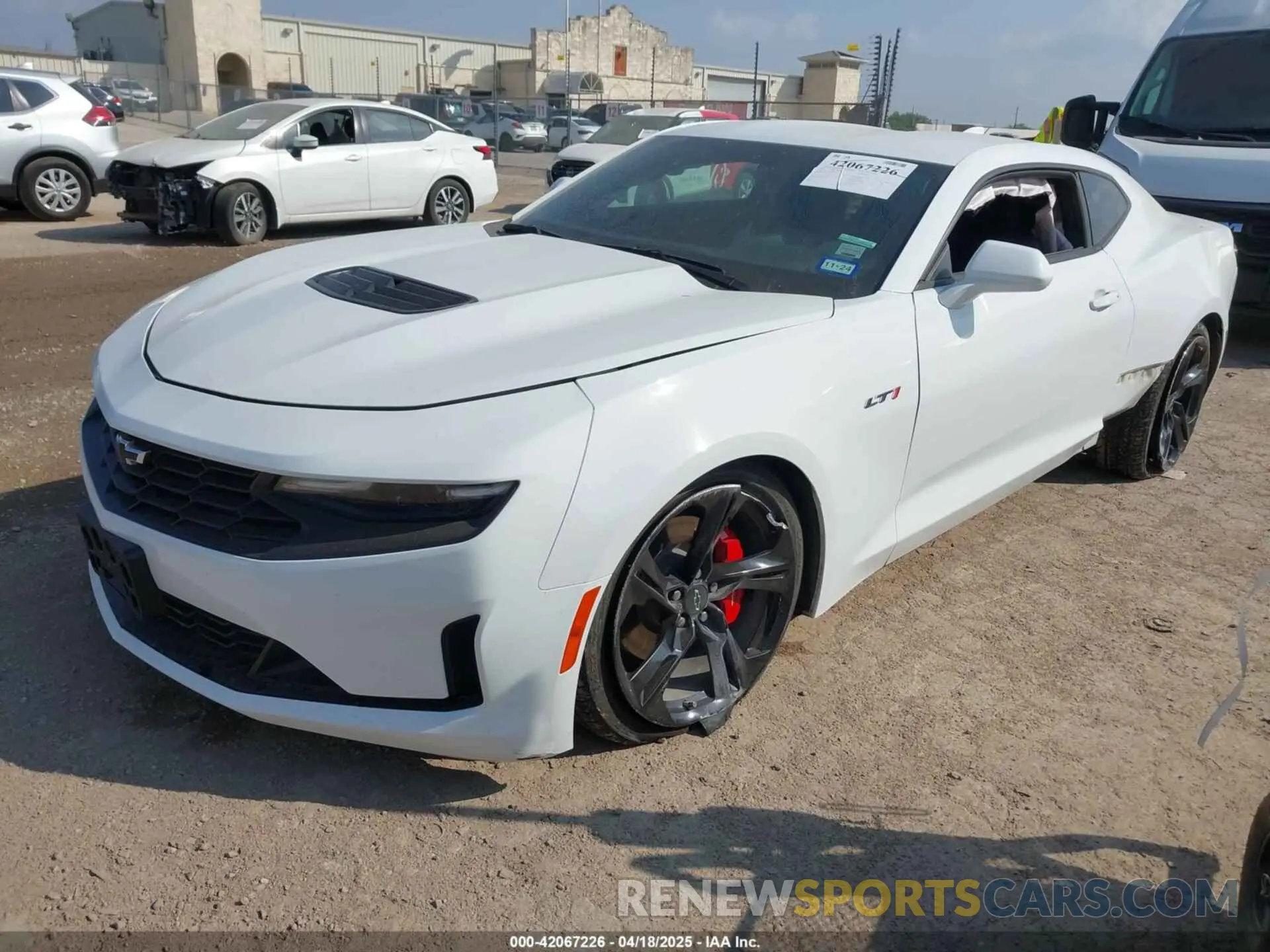 2 fotografías del automóvil dañado 1G1FF1R7XN0105319 CHEVROLET CAMARO 2022