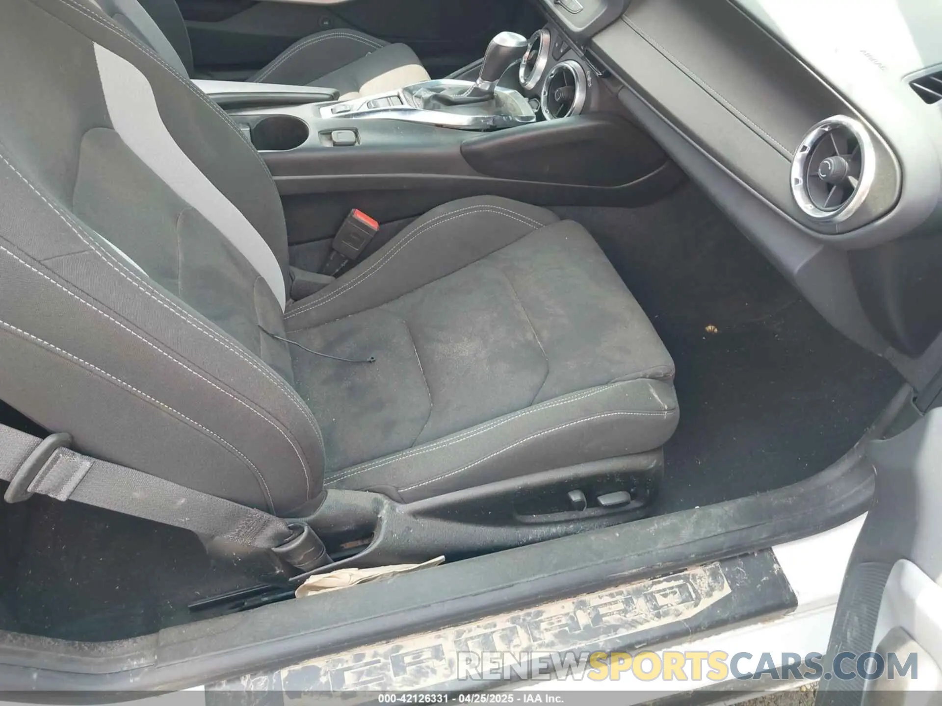 5 fotografías del automóvil dañado 1G1FB1RX5P0160761 CHEVROLET CAMARO 2023