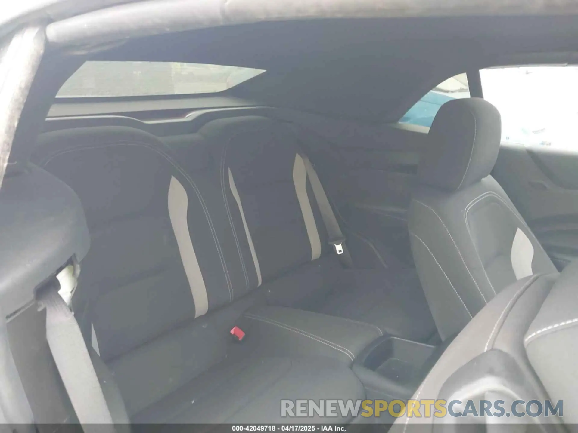 8 fotografías del automóvil dañado 1G1FB3DS1P0106557 CHEVROLET CAMARO 2023