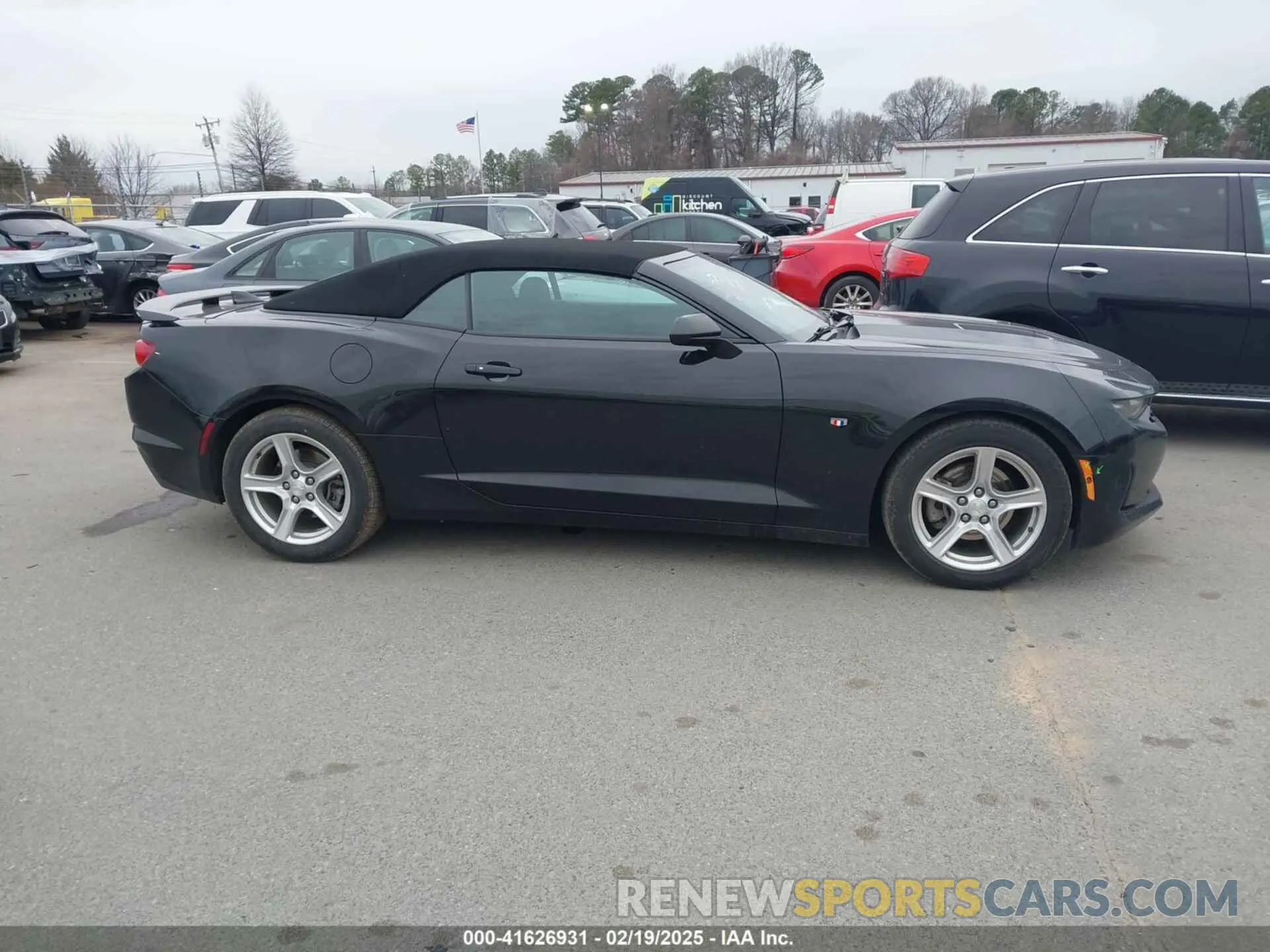 13 fotografías del automóvil dañado 1G1FB3DS5P0131350 CHEVROLET CAMARO 2023