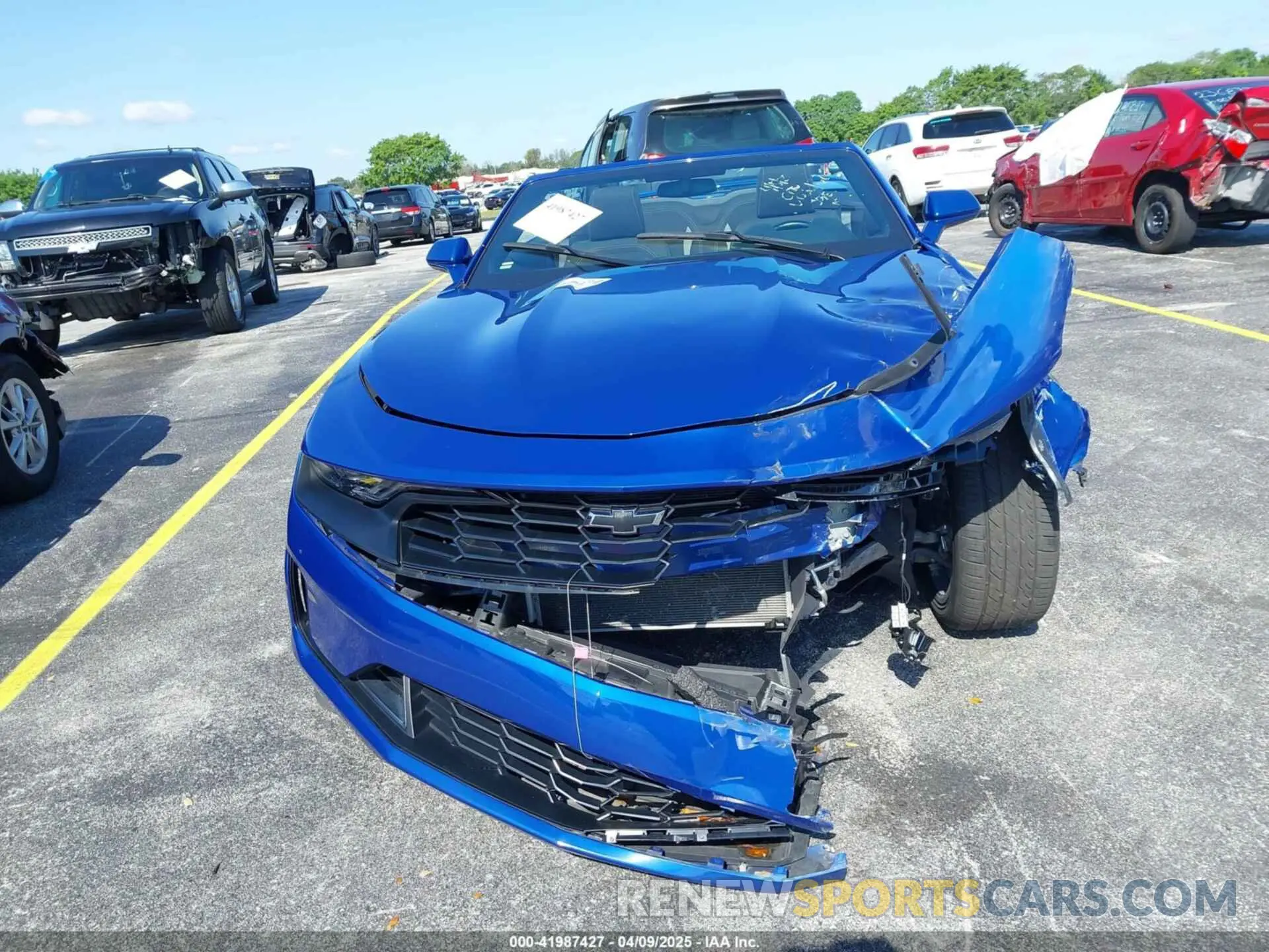 12 fotografías del automóvil dañado 1G1FB3DX2P0151325 CHEVROLET CAMARO 2023
