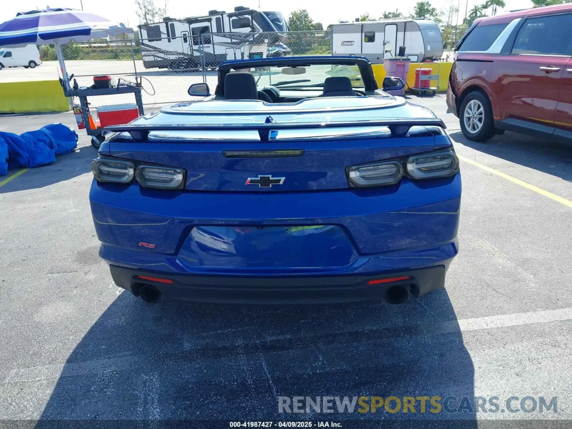 16 fotografías del automóvil dañado 1G1FB3DX2P0151325 CHEVROLET CAMARO 2023