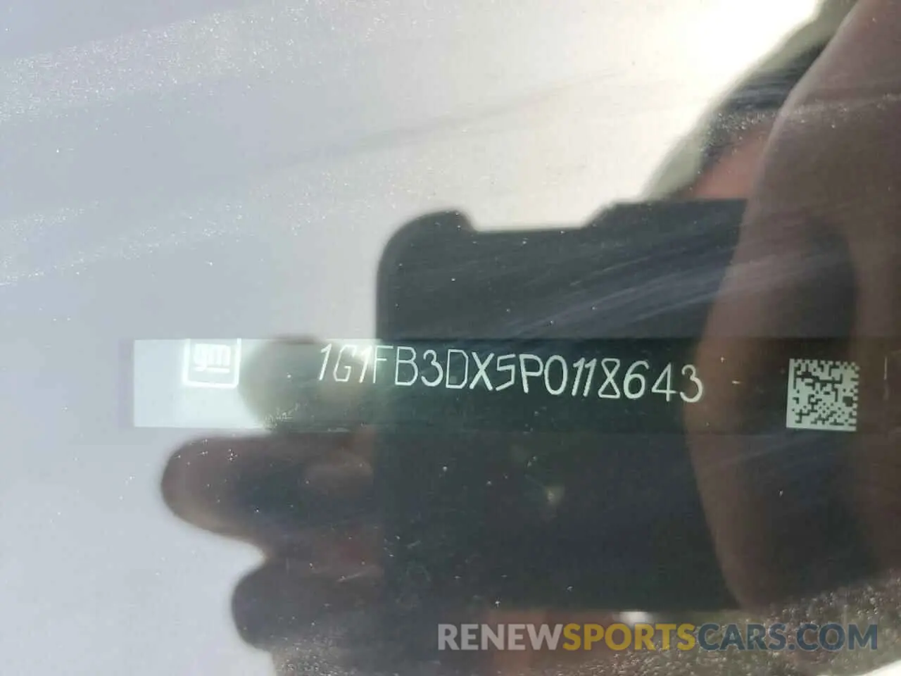 13 fotografías del automóvil dañado 1G1FB3DX5P0118643 CHEVROLET CAMARO 2023