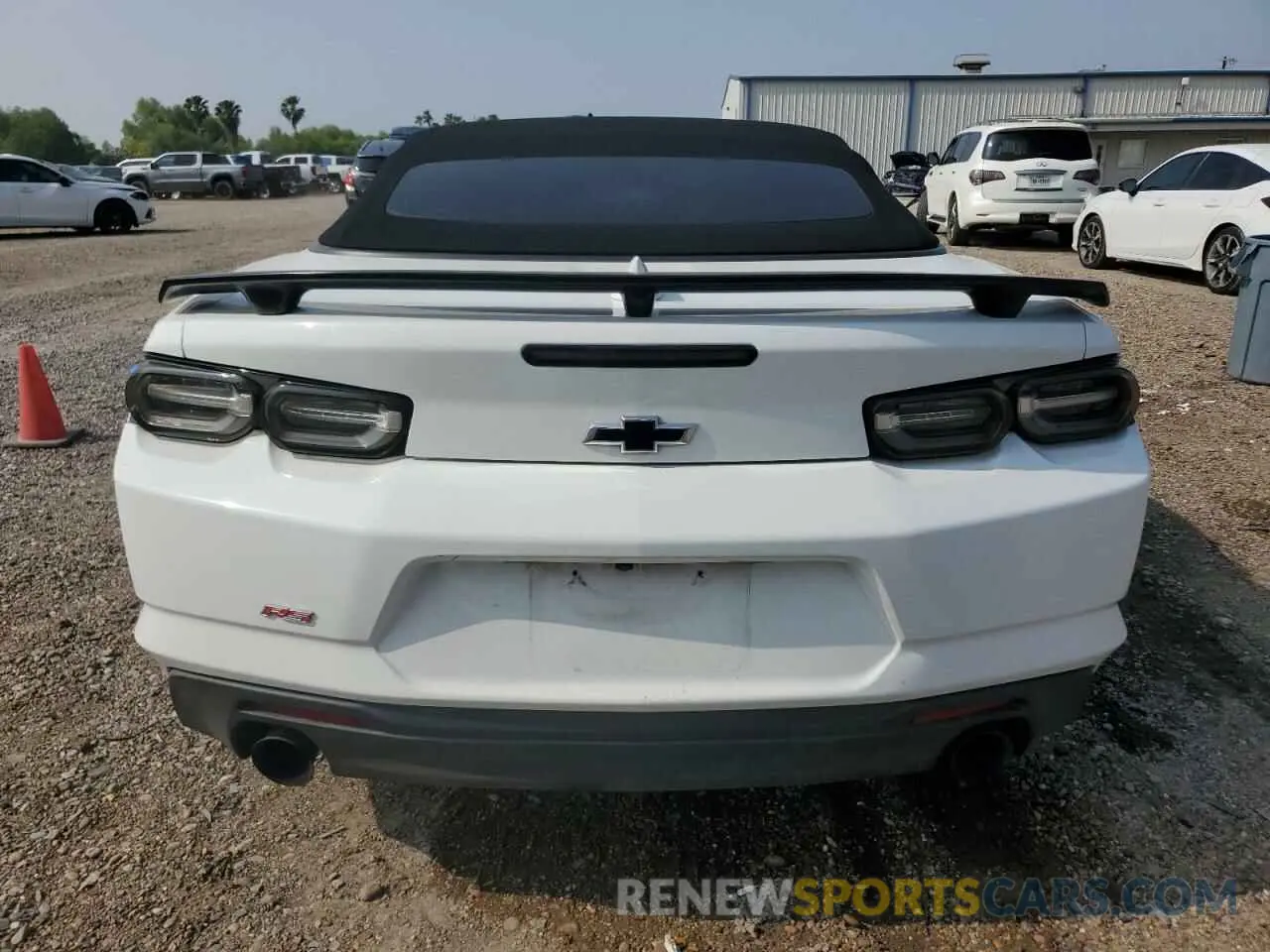 6 fotografías del automóvil dañado 1G1FB3DX5P0118643 CHEVROLET CAMARO 2023