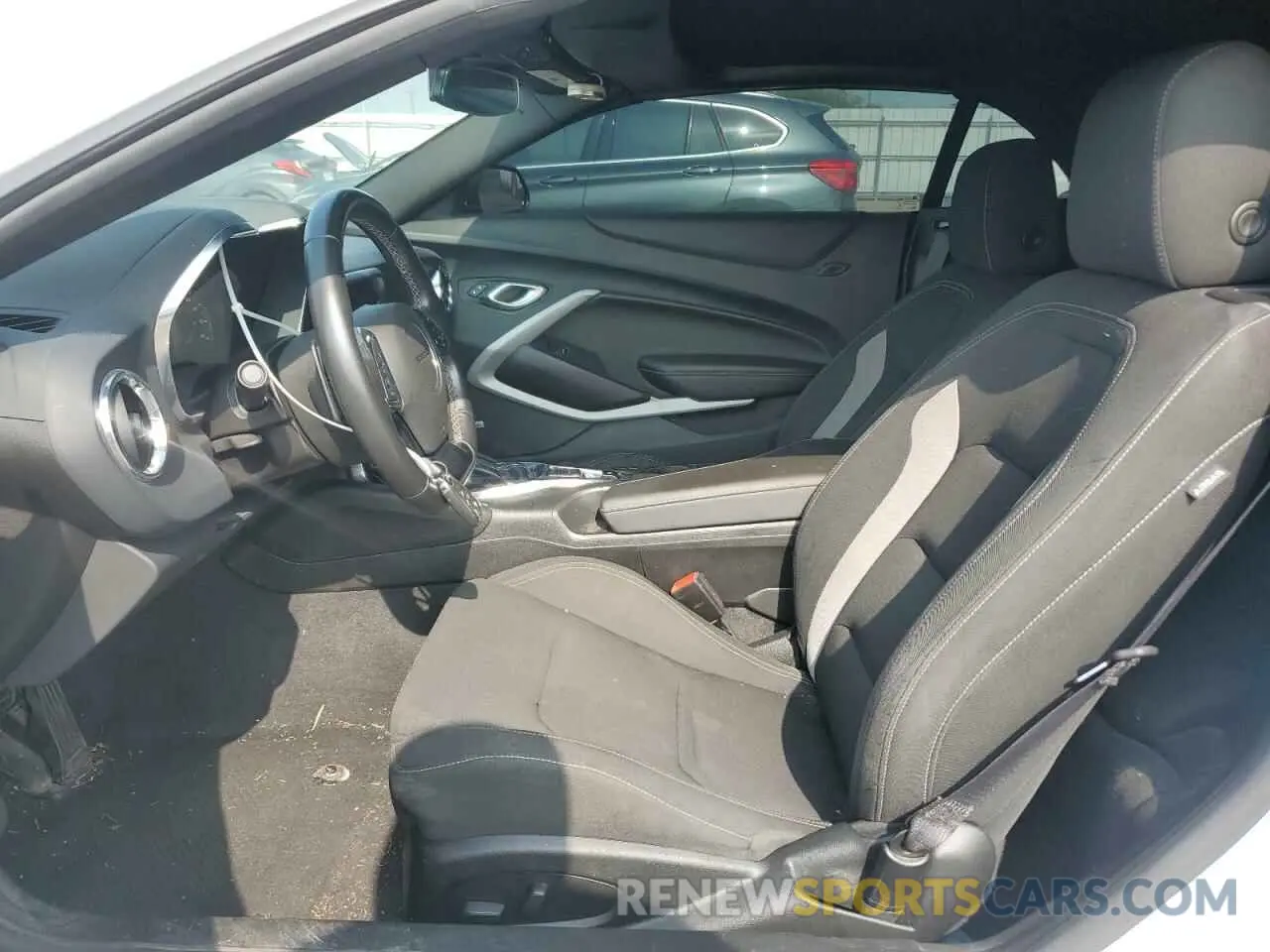 7 fotografías del automóvil dañado 1G1FB3DX5P0118643 CHEVROLET CAMARO 2023