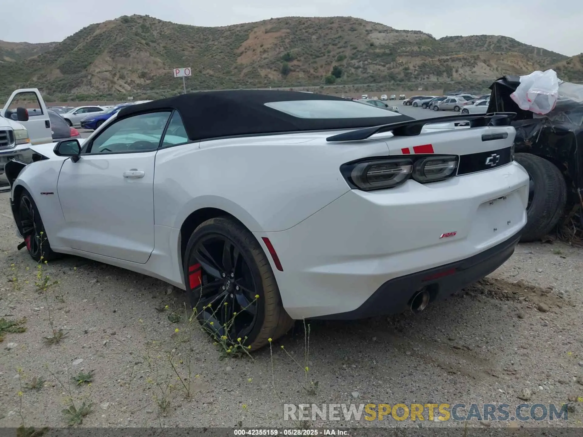 3 fotografías del automóvil dañado 1G1FD3DSXP0111296 CHEVROLET CAMARO 2023