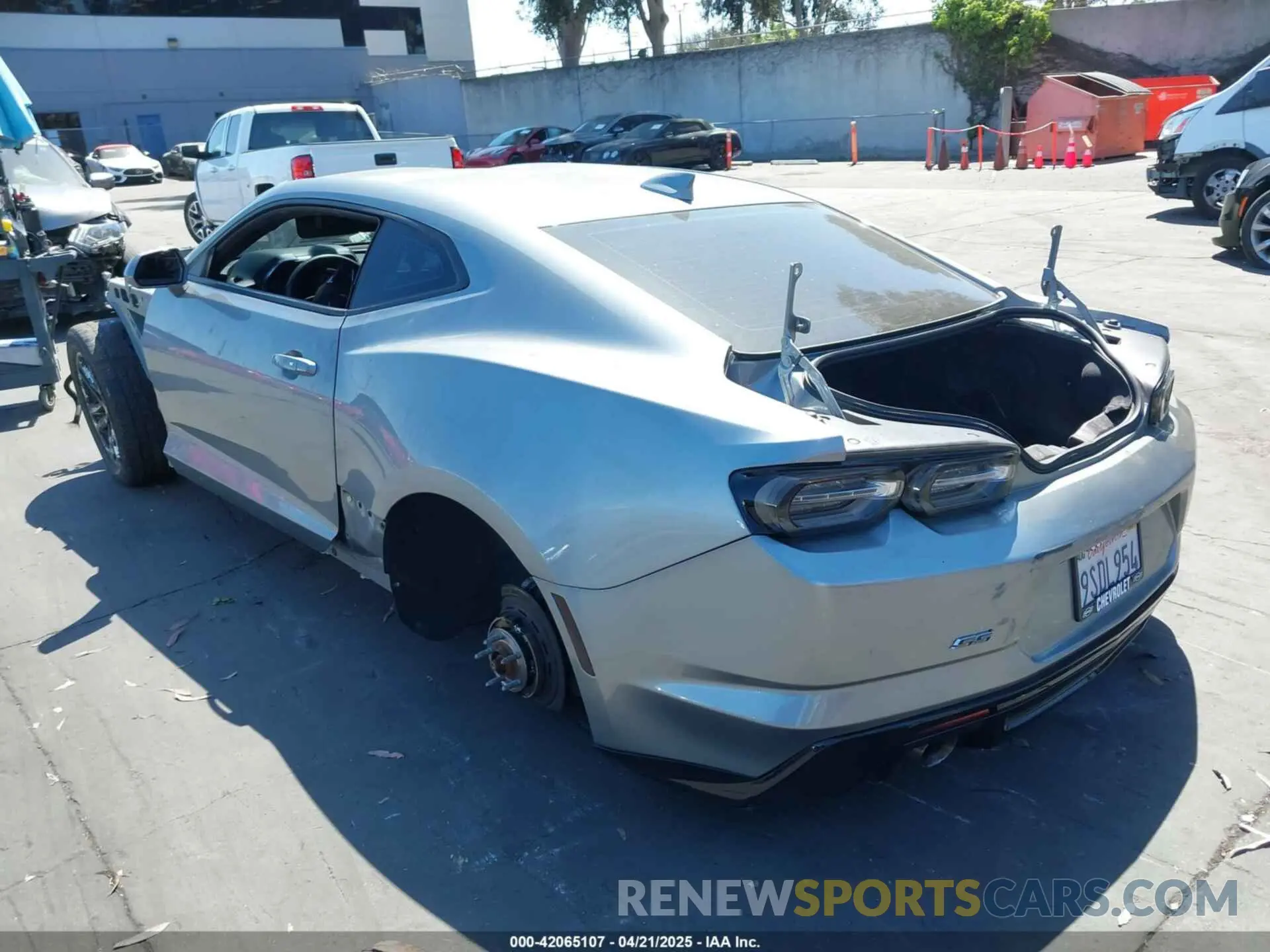 3 fotografías del automóvil dañado 1G1FF1R72P0158549 CHEVROLET CAMARO 2023