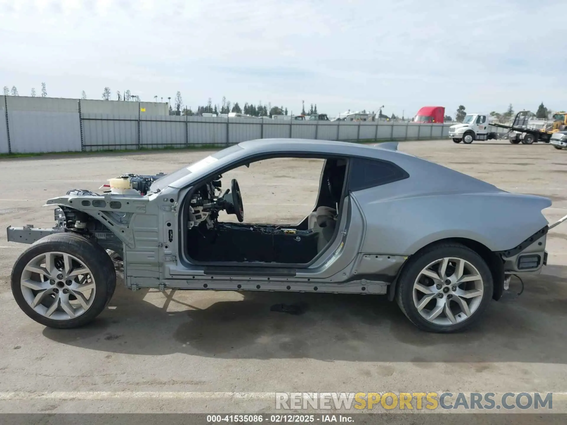 13 fotografías del automóvil dañado 1G1FF1R72P0159247 CHEVROLET CAMARO 2023