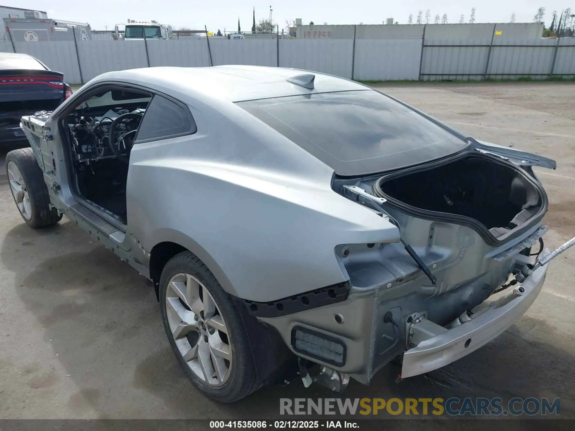 16 fotografías del automóvil dañado 1G1FF1R72P0159247 CHEVROLET CAMARO 2023