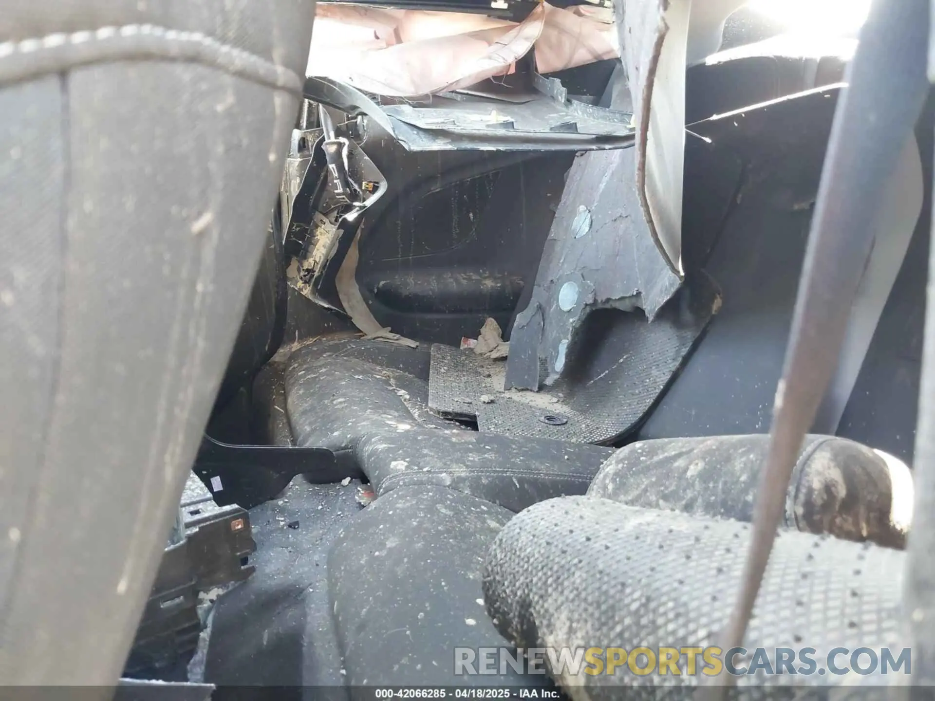 8 fotografías del automóvil dañado 1G1FB1RS6R0105971 CHEVROLET CAMARO 2024