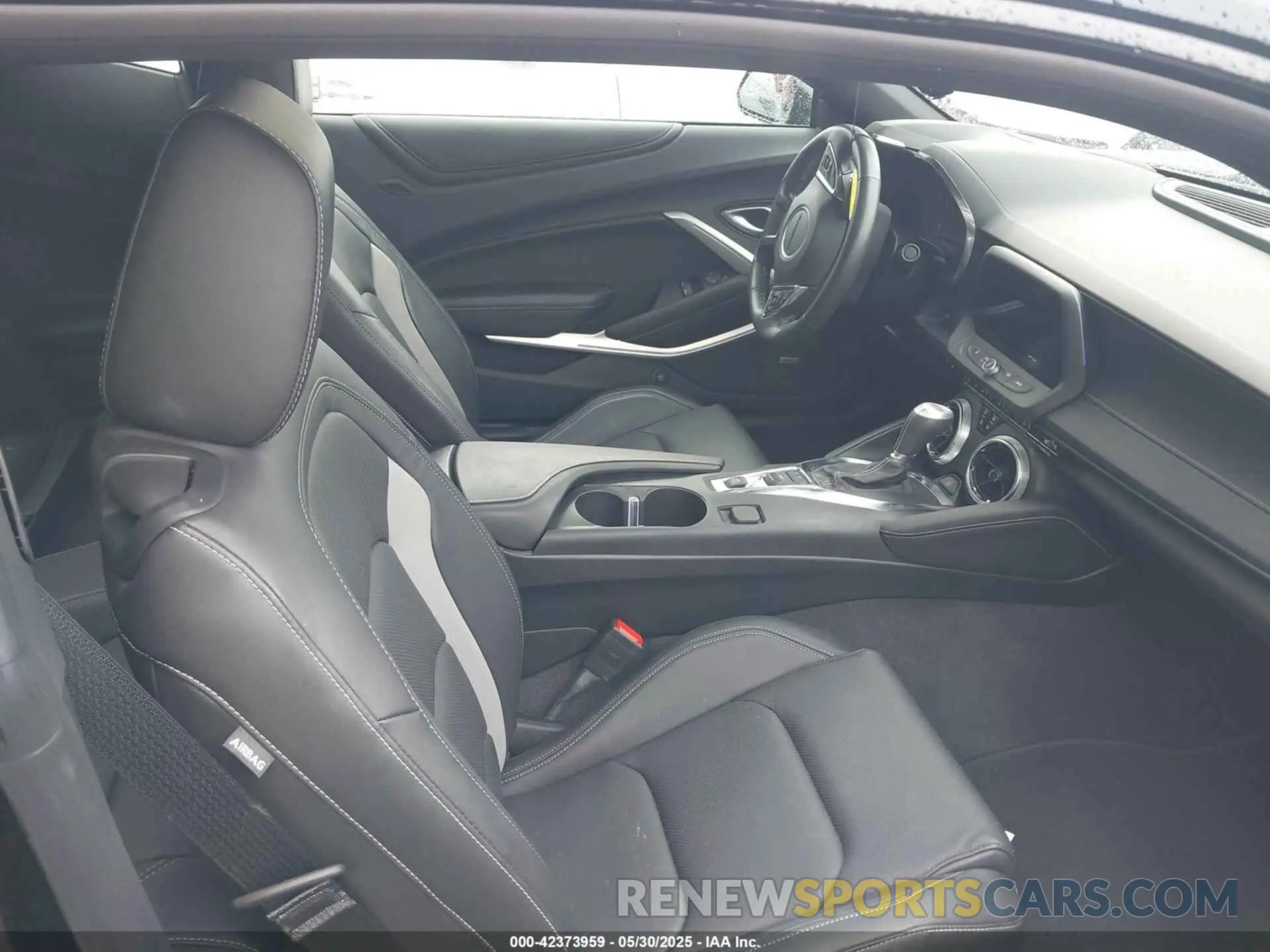 5 fotografías del automóvil dañado 1G1FD1RS8R0108204 CHEVROLET CAMARO 2024