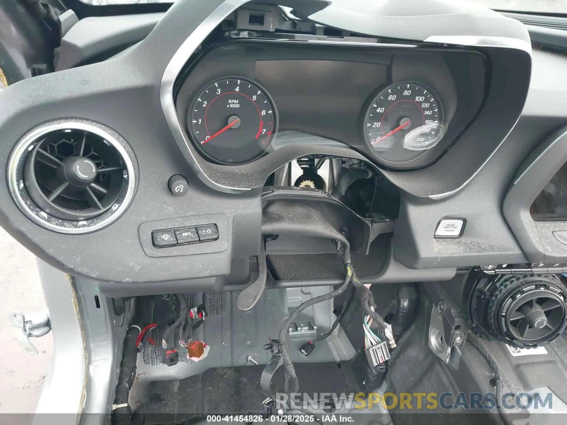 15 fotografías del automóvil dañado 1G1FK3D64R0105456 CHEVROLET CAMARO 2024