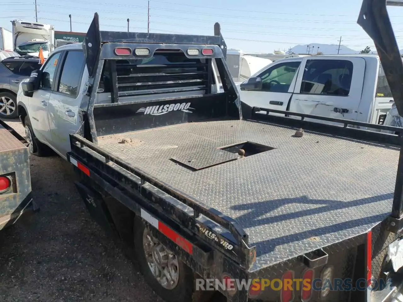 2 fotografías del automóvil dañado 1GC4YTE71LF301993 CHEVROLET C/K2500 2020