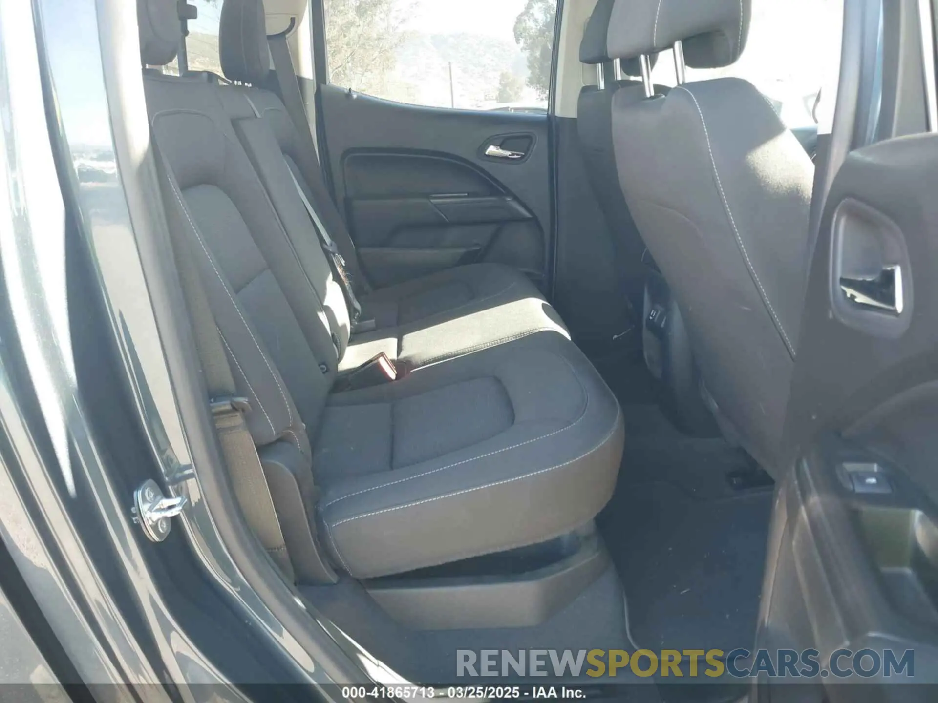 8 fotografías del automóvil dañado 1GCGSCEA8K1114305 CHEVROLET COLORADO 2019