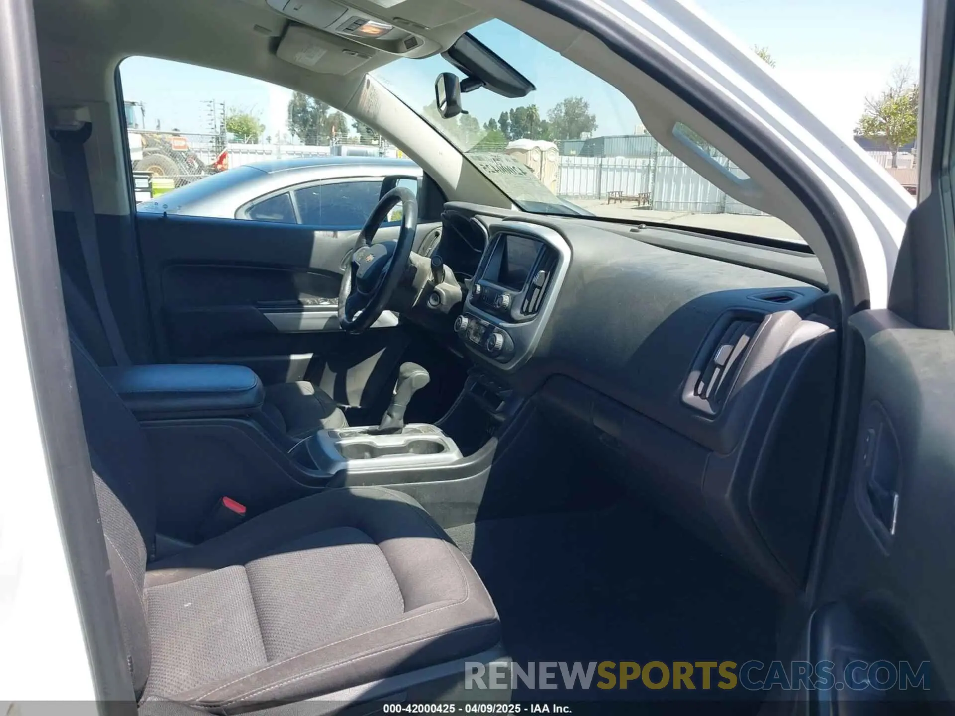 5 fotografías del automóvil dañado 1GCGSCEN3K1120466 CHEVROLET COLORADO 2019