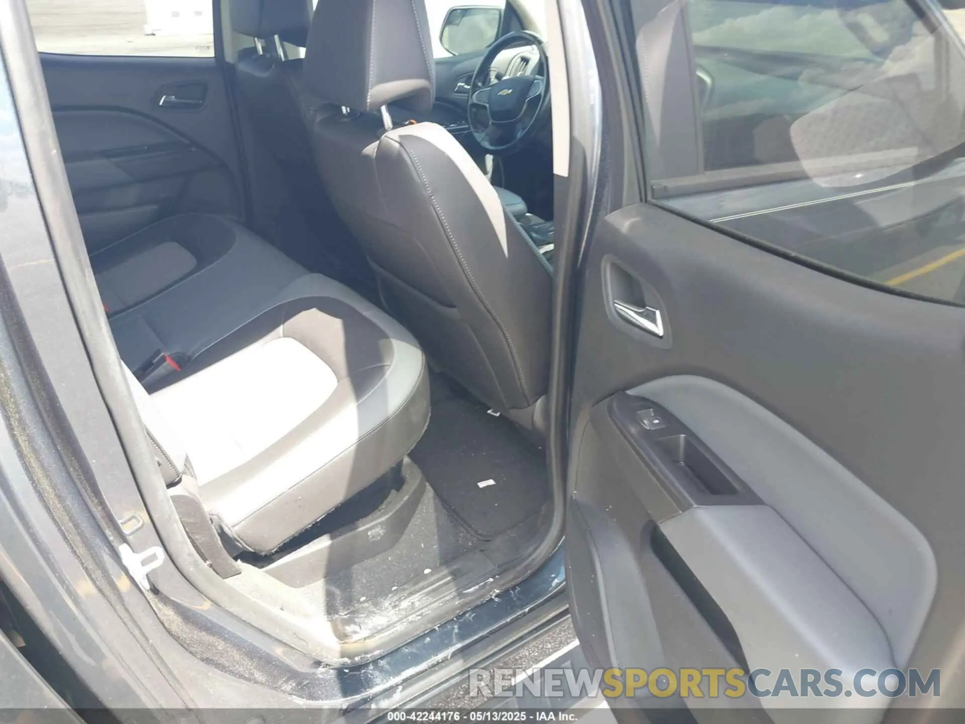 8 fotografías del automóvil dañado 1GCGSDEN4K1122944 CHEVROLET COLORADO 2019