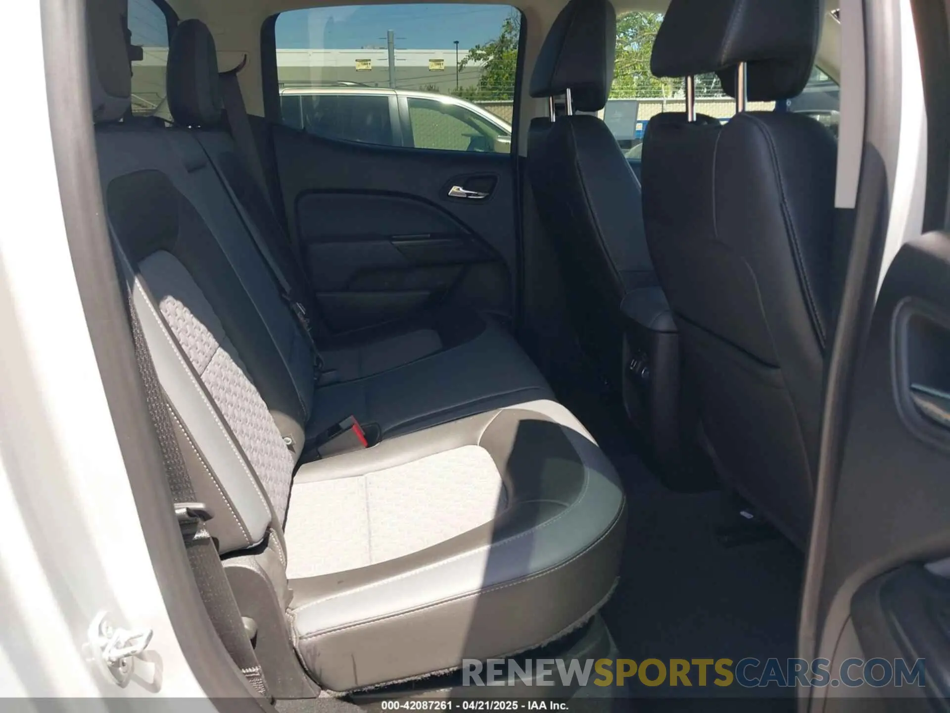 8 fotografías del automóvil dañado 1GCGSDEN4K1209565 CHEVROLET COLORADO 2019