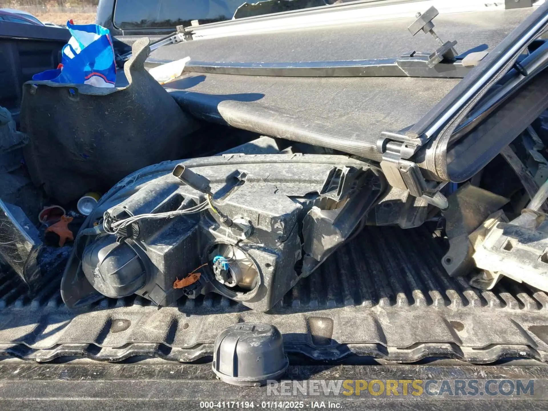 18 fotografías del automóvil dañado 1GCGTBEN0K1356113 CHEVROLET COLORADO 2019