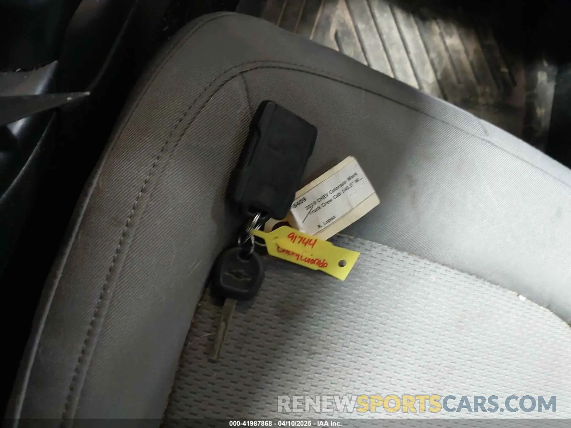 11 fotografías del automóvil dañado 1GCGTBEN8K1103282 CHEVROLET COLORADO 2019