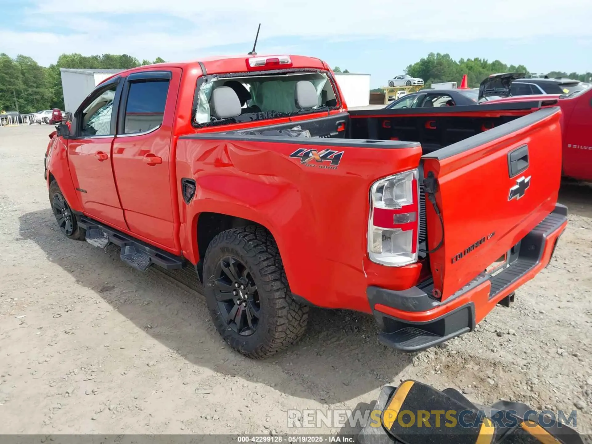 3 fotografías del automóvil dañado 1GCGTBEN8K1126643 CHEVROLET COLORADO 2019