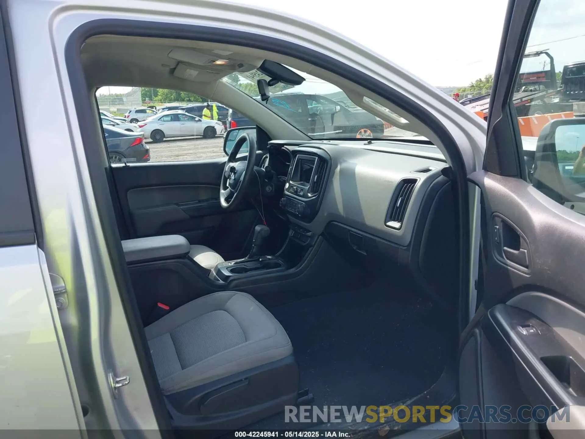 5 fotografías del automóvil dañado 1GCGTBEN8K1136377 CHEVROLET COLORADO 2019