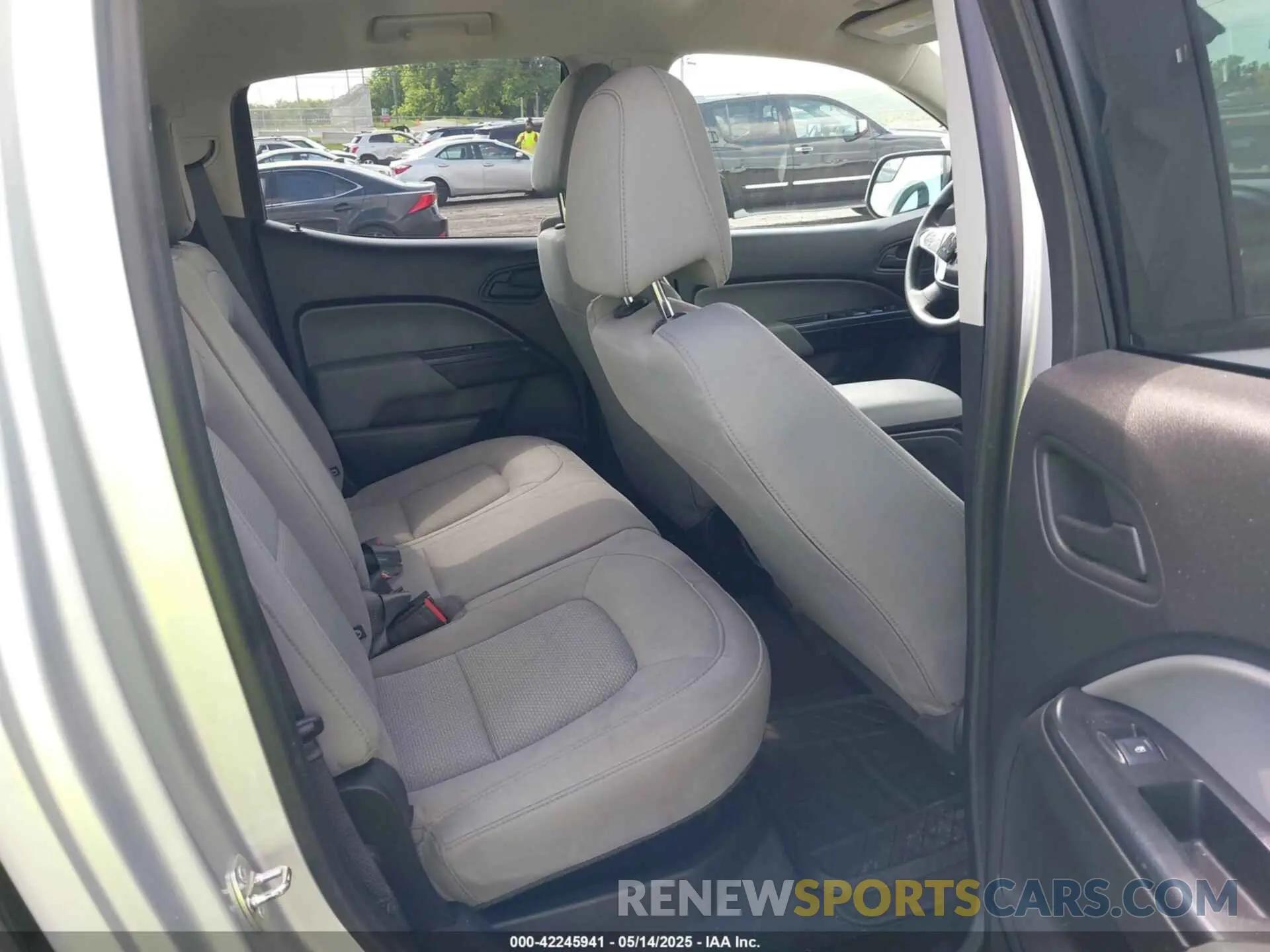8 fotografías del automóvil dañado 1GCGTBEN8K1136377 CHEVROLET COLORADO 2019
