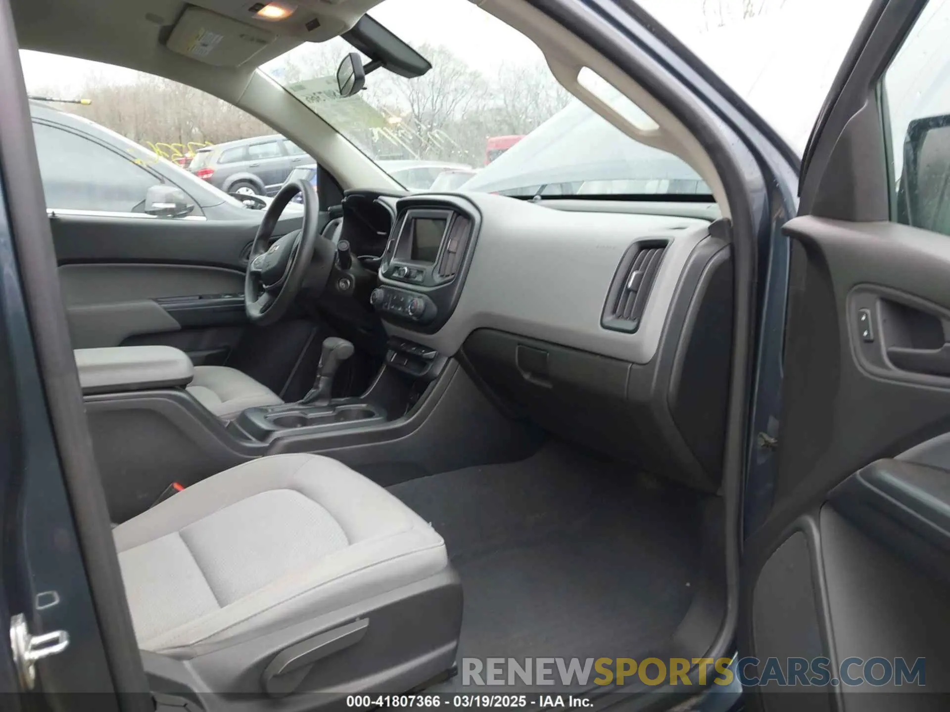 5 fotografías del automóvil dañado 1GCGTBEN8K1306088 CHEVROLET COLORADO 2019
