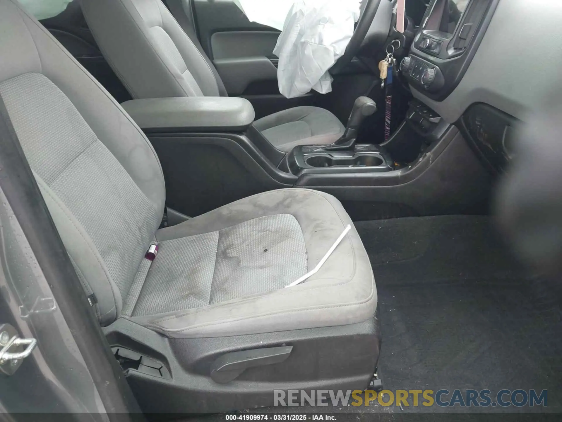 5 fotografías del automóvil dañado 1GCGTBENXK1329095 CHEVROLET COLORADO 2019