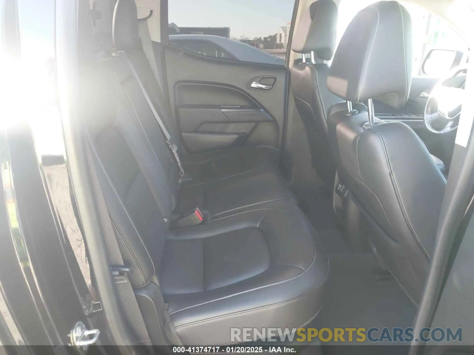 8 fotografías del automóvil dañado 1GCGTCEN1K1267219 CHEVROLET COLORADO 2019