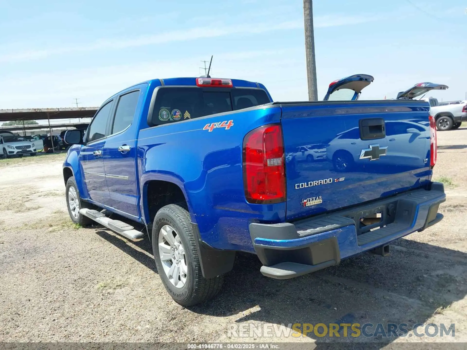 3 fotografías del automóvil dañado 1GCGTCEN8K1196293 CHEVROLET COLORADO 2019