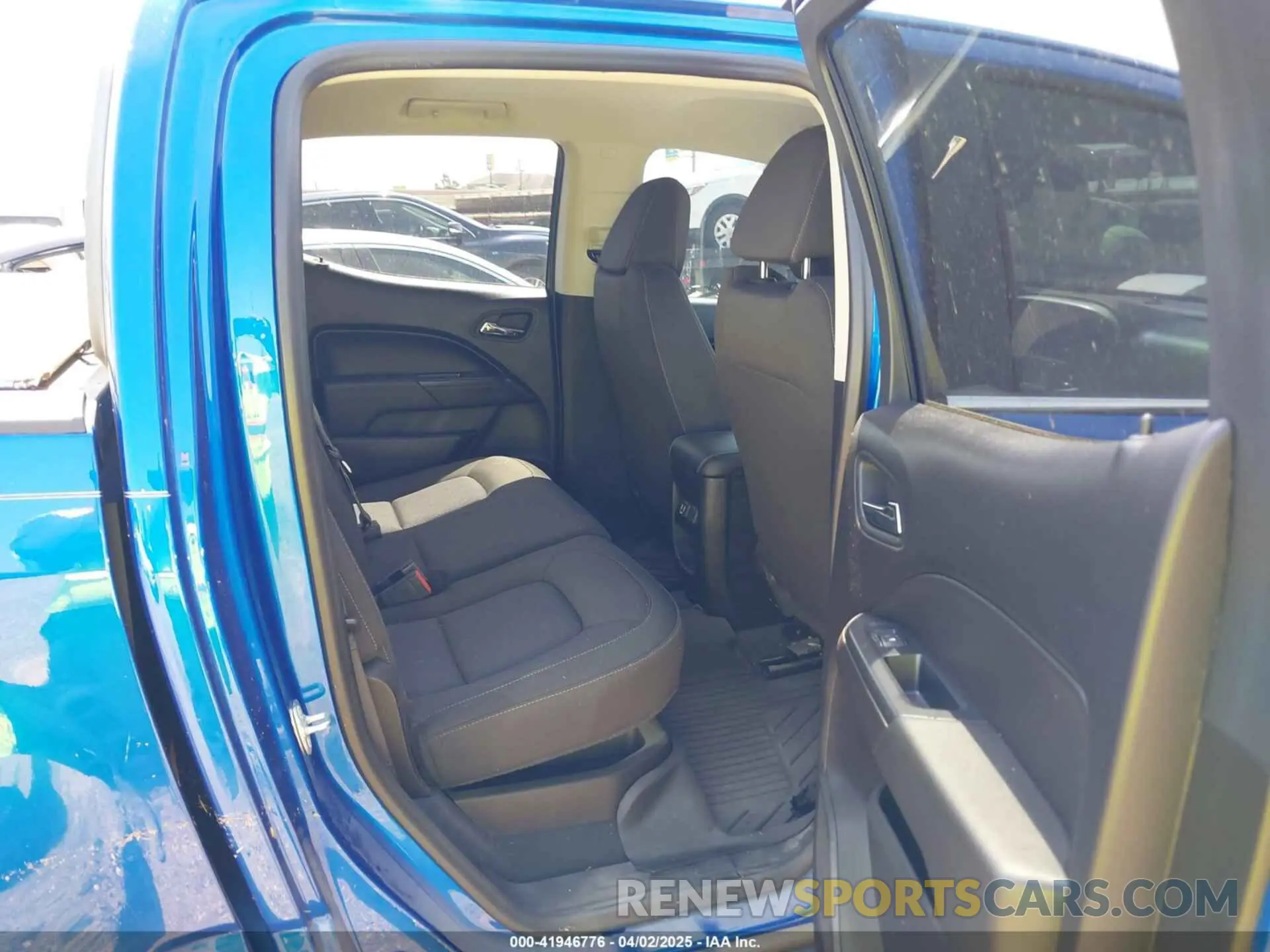 8 fotografías del automóvil dañado 1GCGTCEN8K1196293 CHEVROLET COLORADO 2019