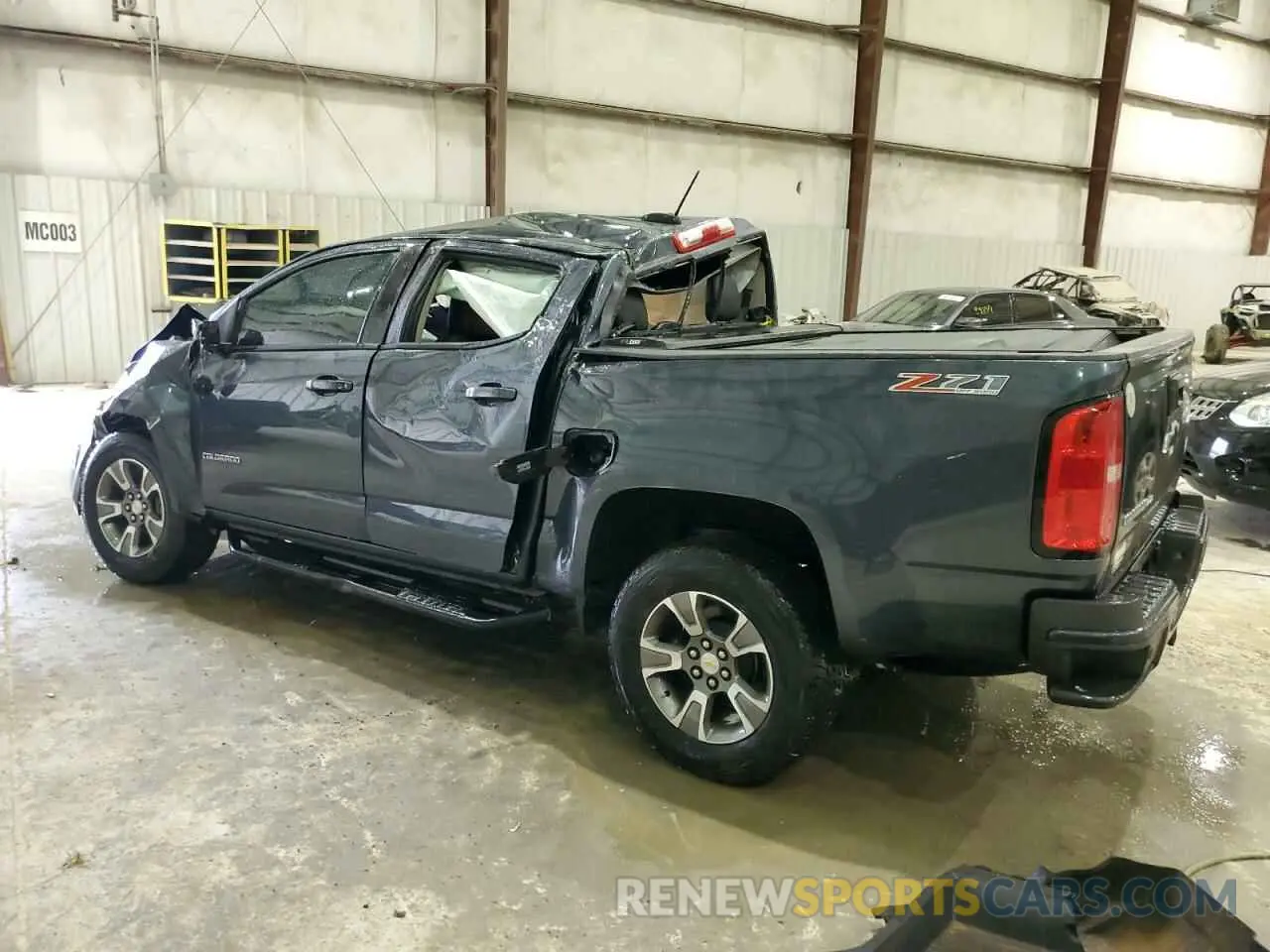 2 fotografías del automóvil dañado 1GCGTDEN1K1325741 CHEVROLET COLORADO 2019
