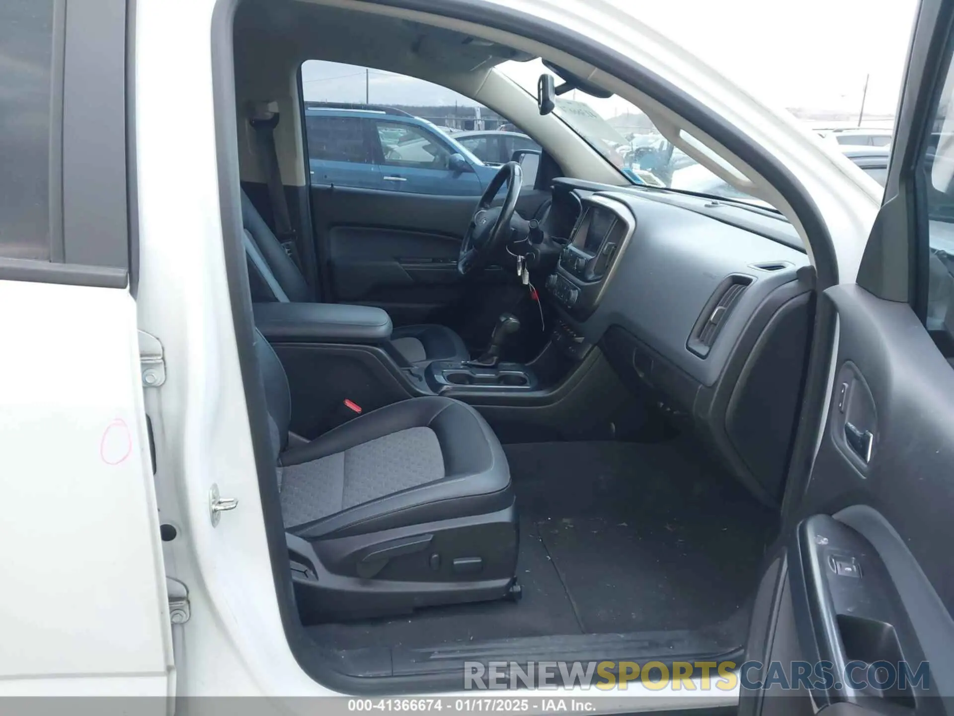 5 fotografías del automóvil dañado 1GCGTDEN8K1157483 CHEVROLET COLORADO 2019