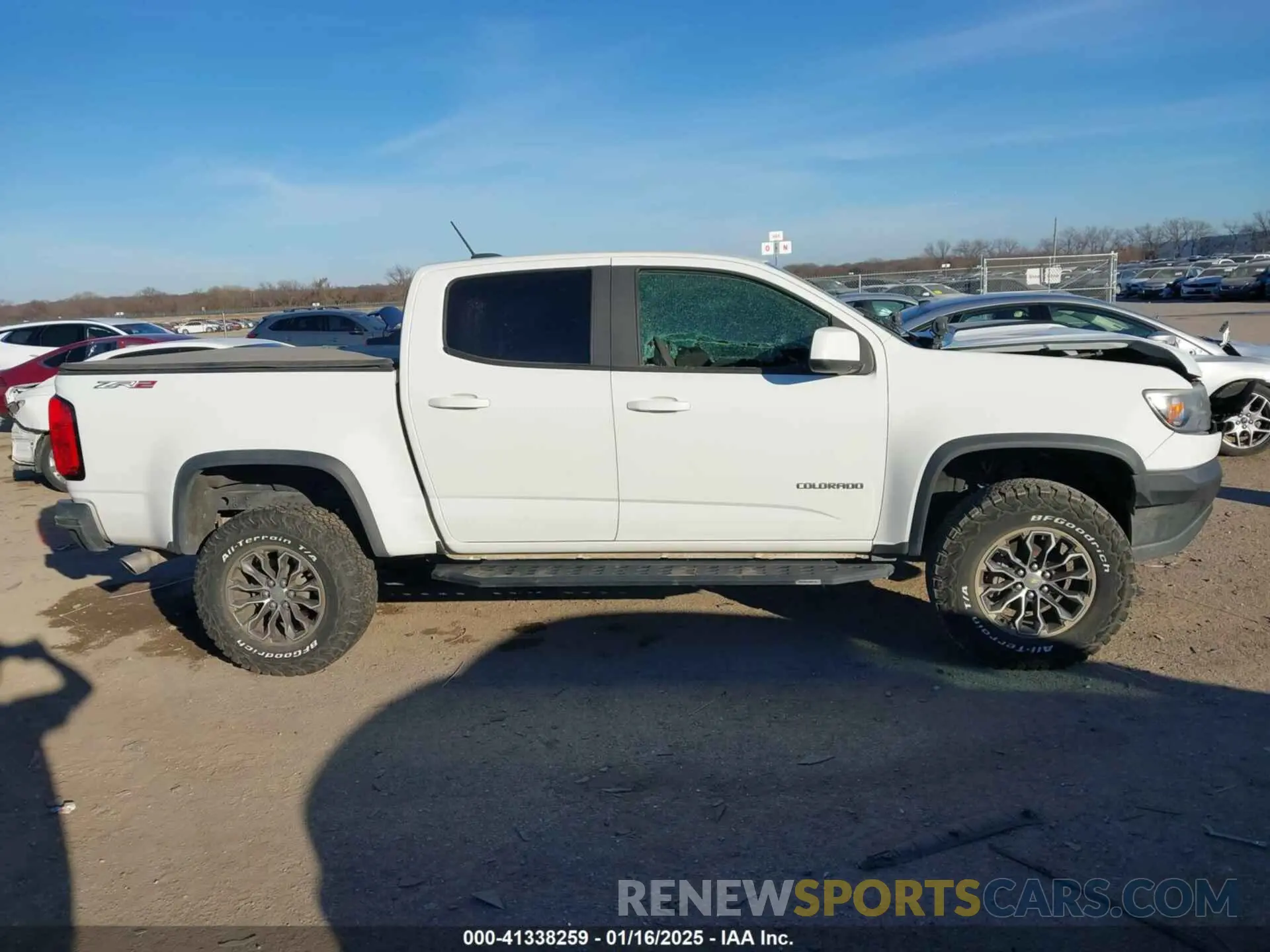 12 fotografías del automóvil dañado 1GCGTEEN0K1312940 CHEVROLET COLORADO 2019