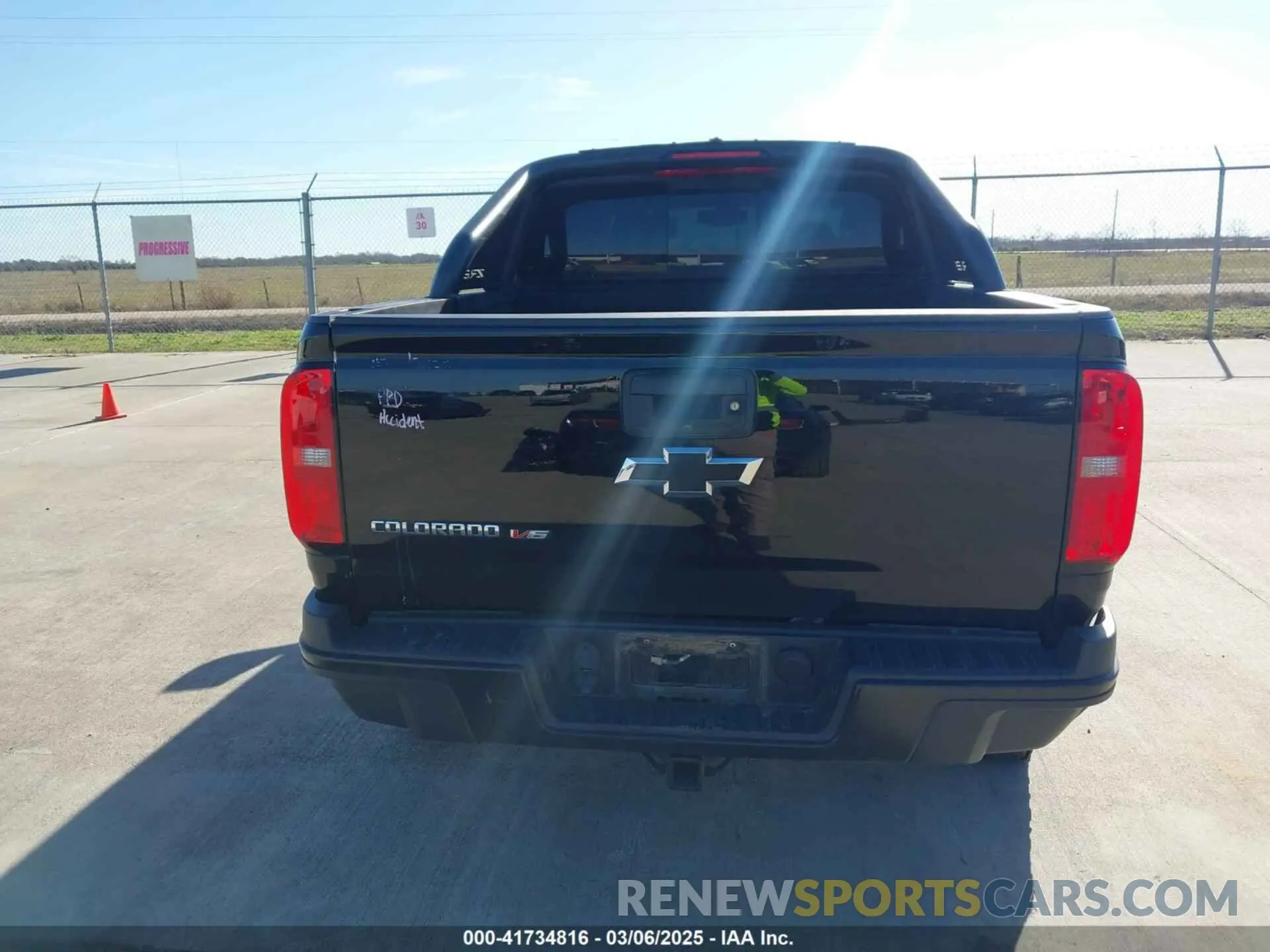 16 fotografías del automóvil dañado 1GCGTEEN3K1277830 CHEVROLET COLORADO 2019
